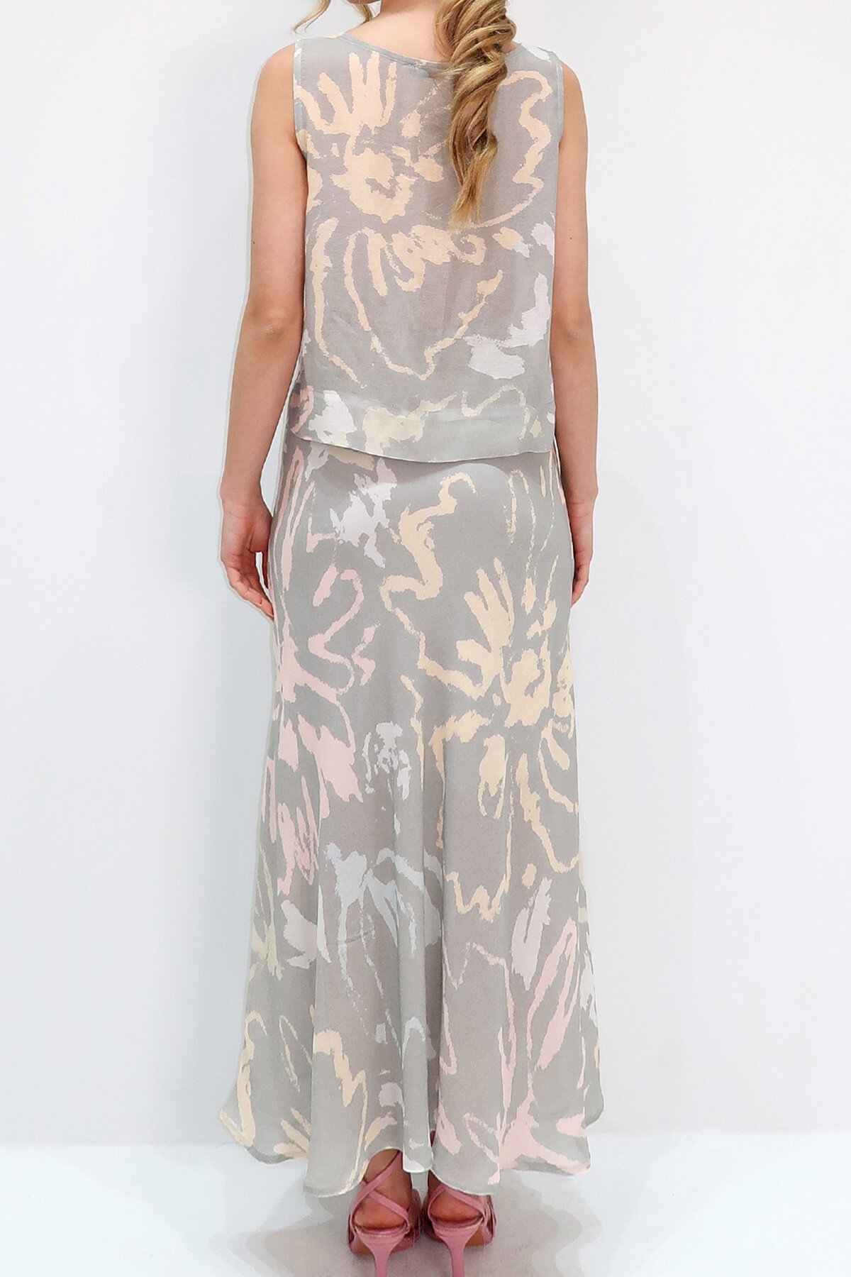 Gri Desenli İçi Astarlı Bağlama Detaylı Dokuma Yelek Ve Etek Takım