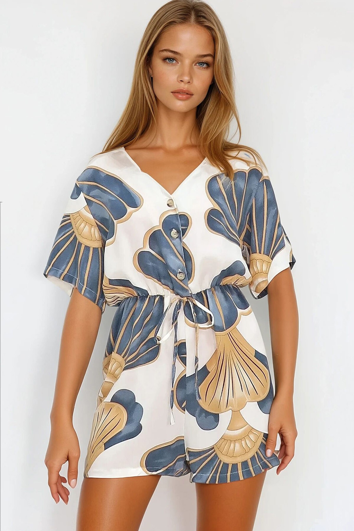 Gri V Yaka Önü Düğmeli Beli Bağlamalı Şort Tulum