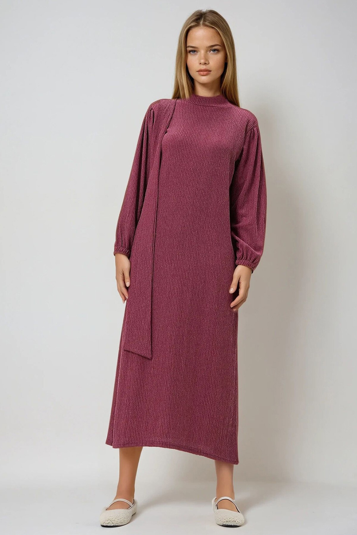 Gül Kurusu Bisiklet Yaka Balon Kol Atkı Tasarımlı Kendinden Dokulu Mevsimlik Uzun Elbise