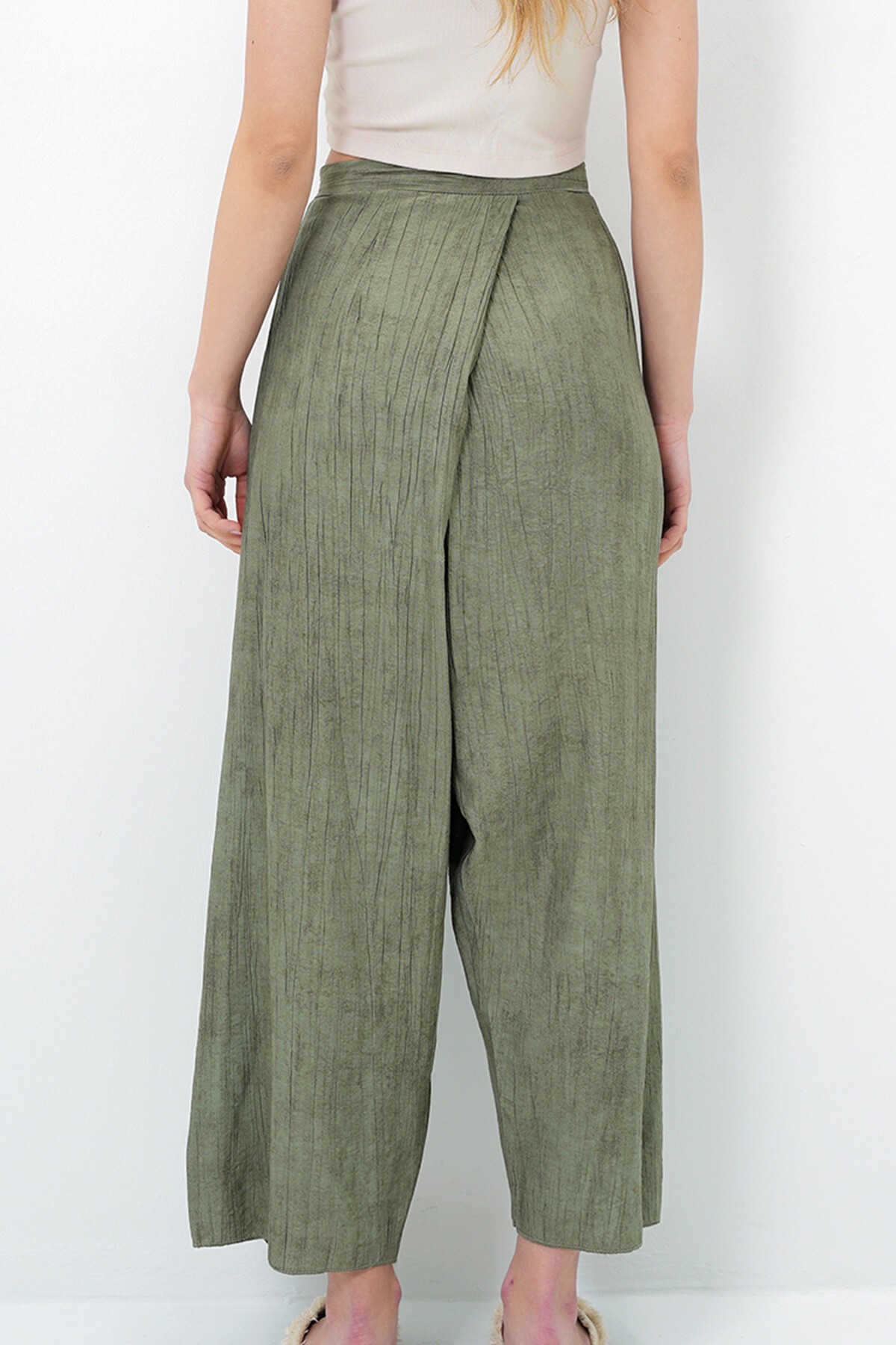 Haki Bağlama Detaylı Şalvar Kesim Aerobin Pantolon