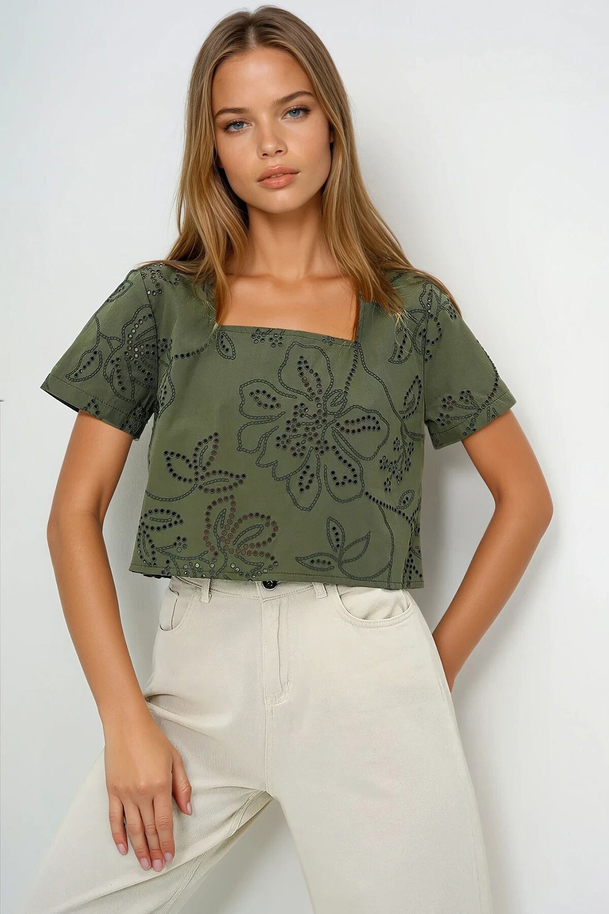 Haki Kare Yaka Güpür Premium Dokuma Crop Bluz