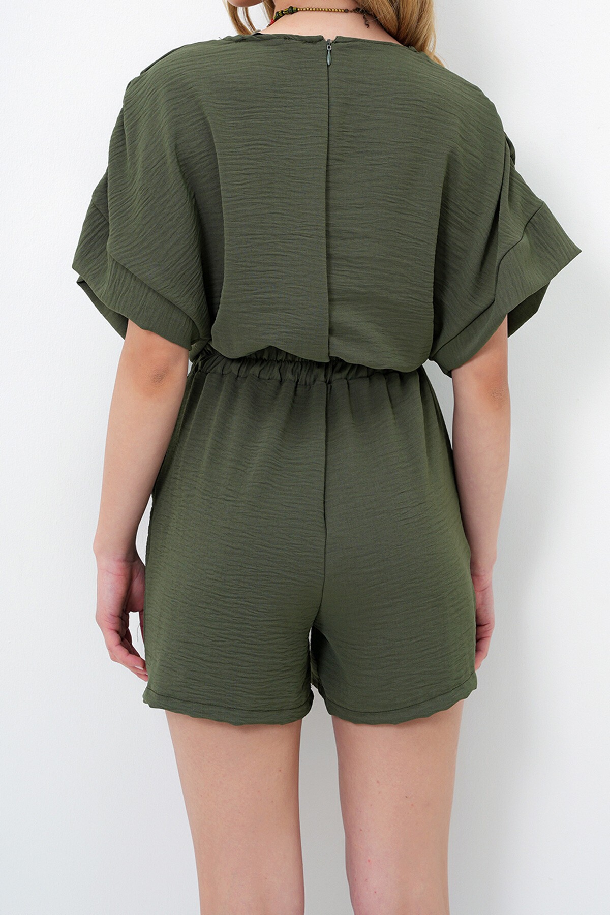 Haki V Yaka Omuzları Büzgülü Çift Cepli Aerobin Tulum