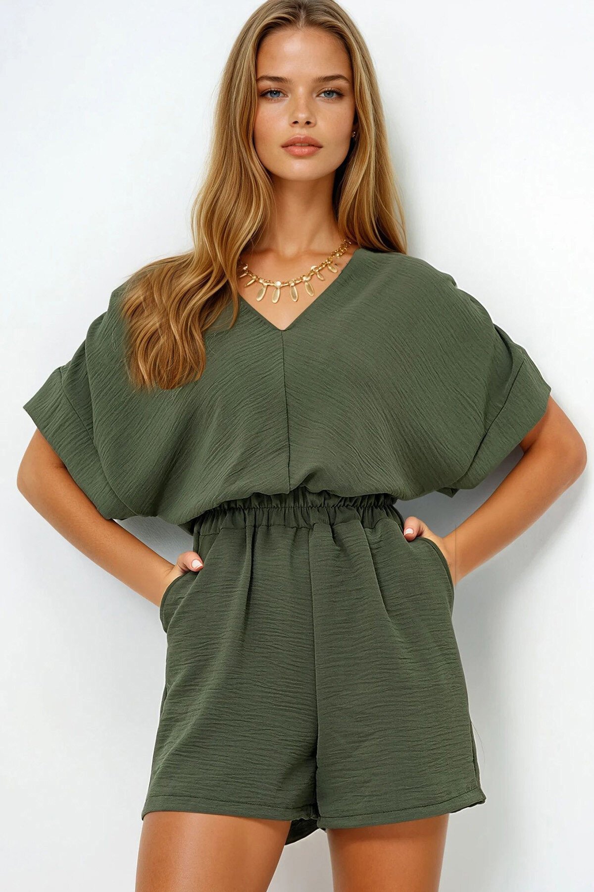 Haki V Yaka Omuzları Büzgülü Çift Cepli Aerobin Tulum