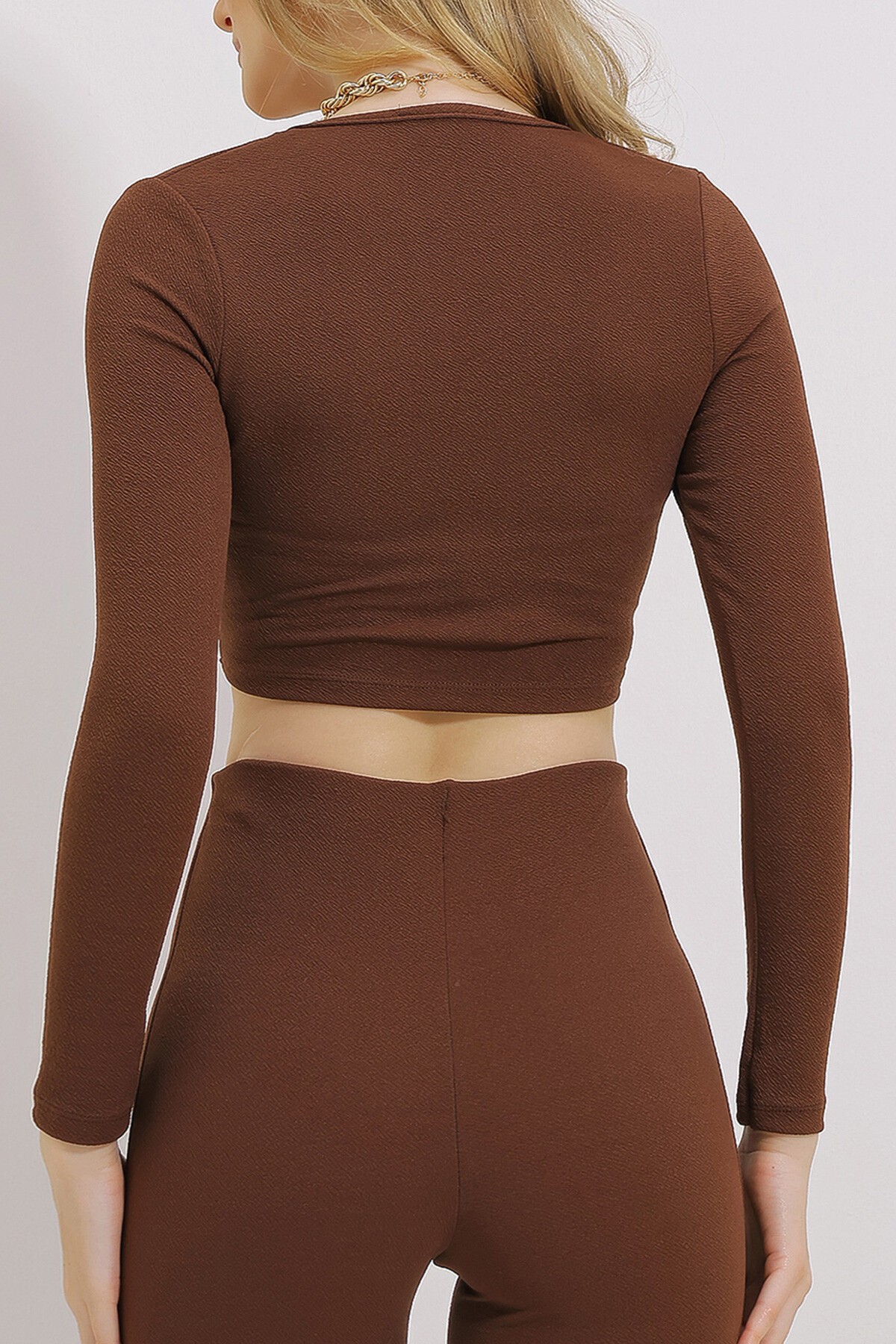 Kahve Kare Yaka Önü Dikişli Crop Bluz