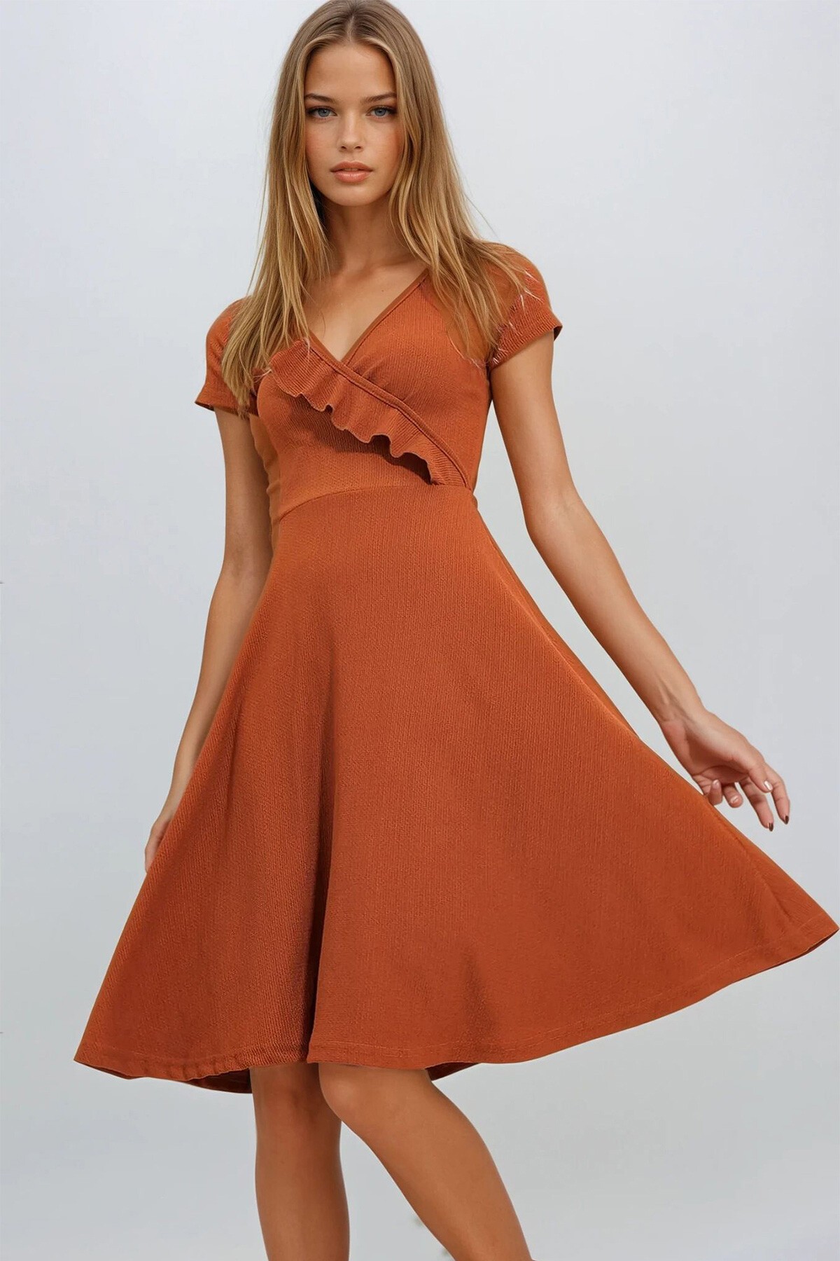 Kahve V Yaka Yakası Fırfırlı Midiboy Örme Elbise