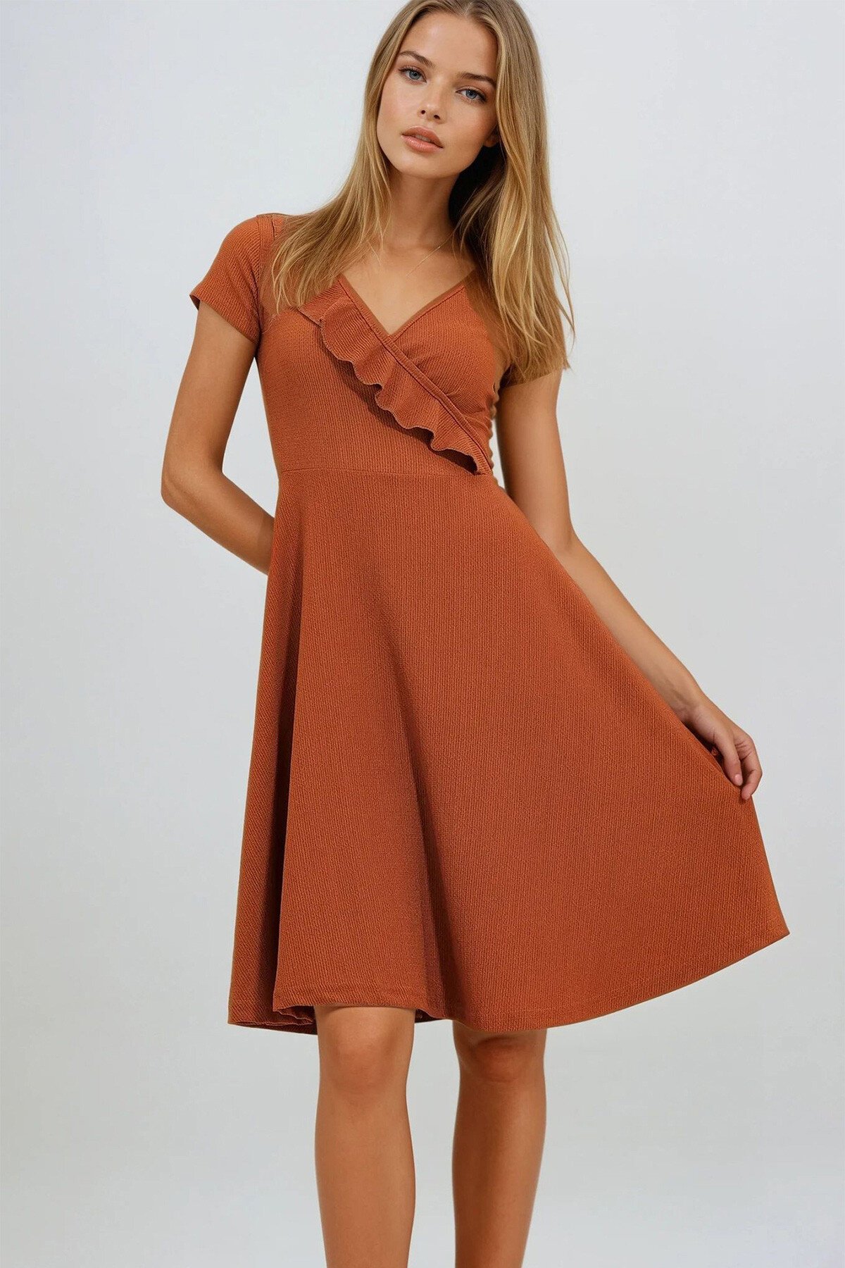 Kahve V Yaka Yakası Fırfırlı Midiboy Örme Elbise