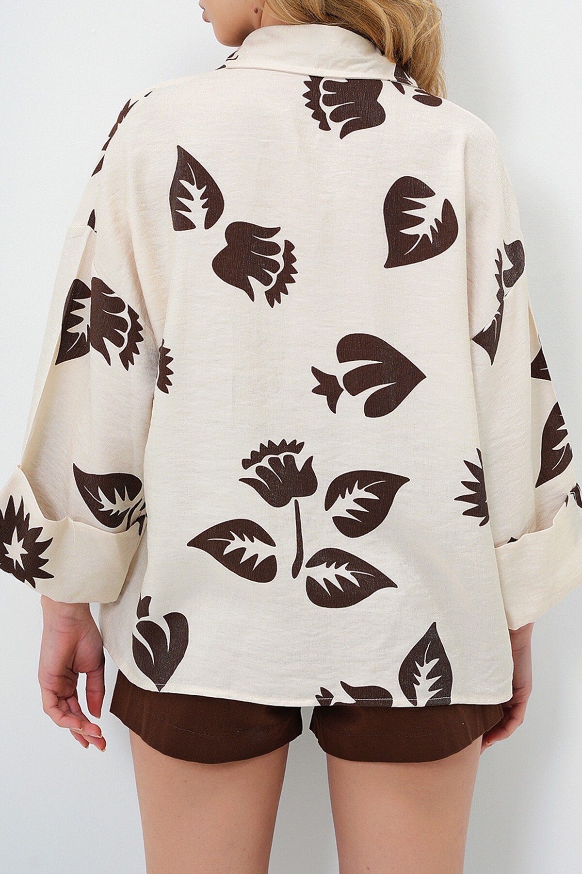 Kahverengi Bej Double Manşetli Yaprak Desenli Dokuma Gömlek