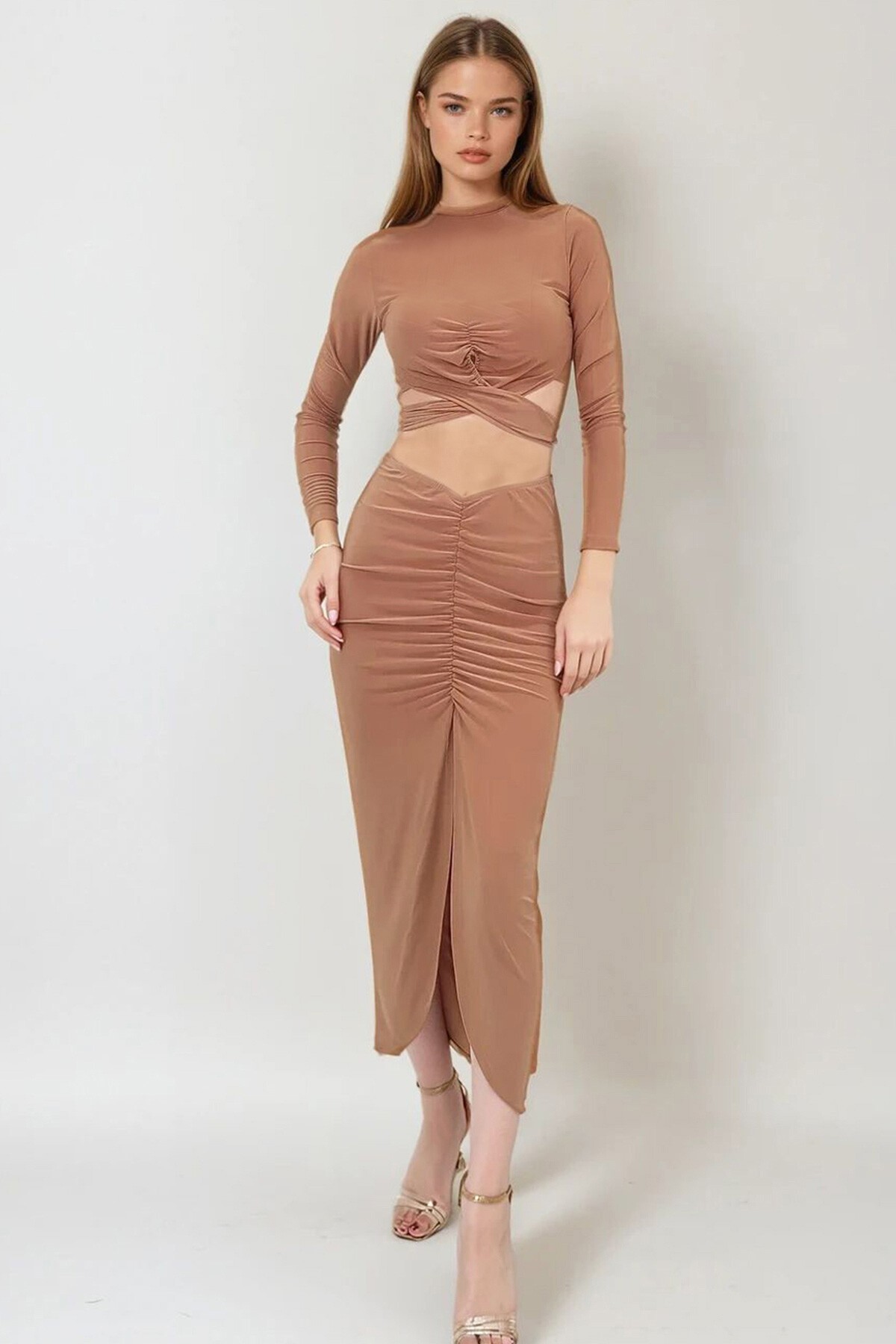 Karamel Bisiklet Yaka Önü Drapeli Bel Bağlamalı Crop Bluz Ve Midi Boy Etekli Takım