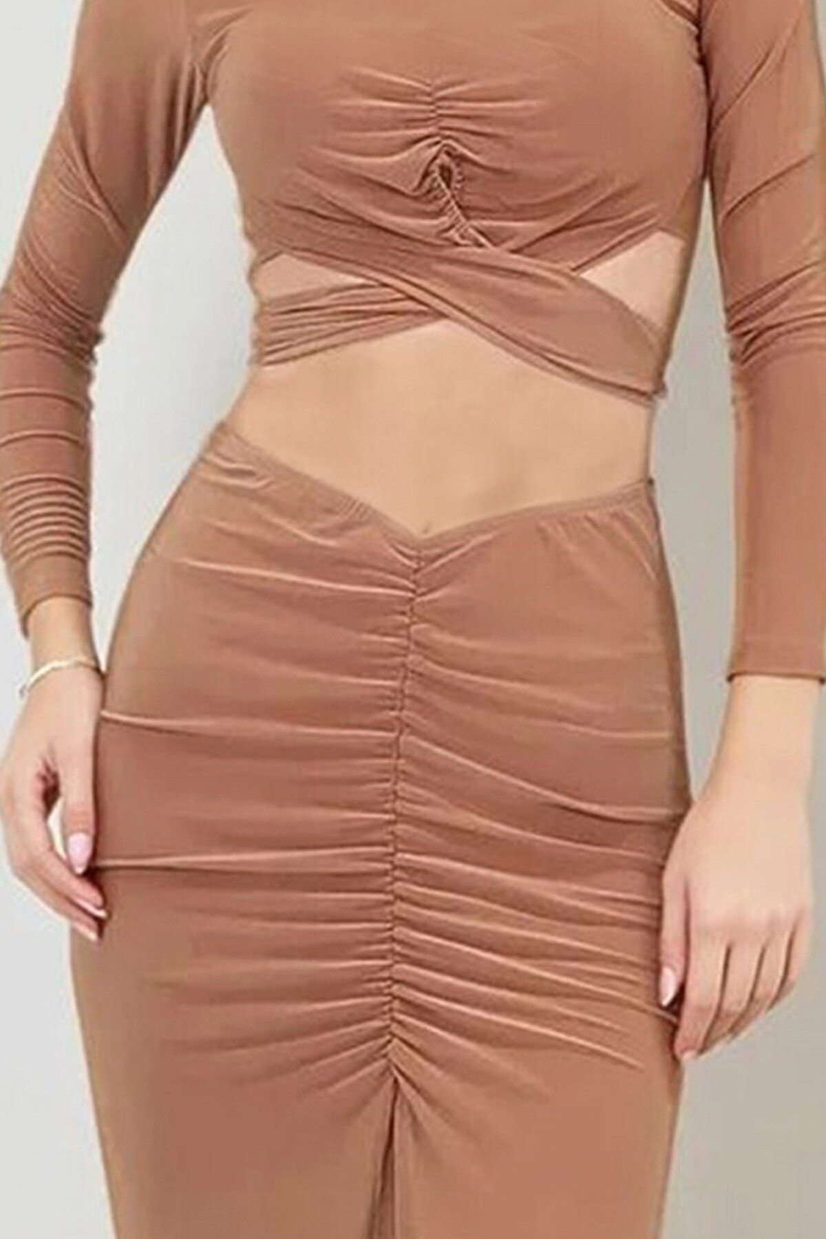 Karamel Bisiklet Yaka Önü Drapeli Bel Bağlamalı Crop Bluz Ve Midi Boy Etekli Takım