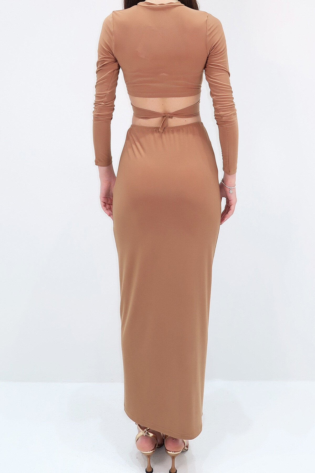 Karamel Bisiklet Yaka Önü Drapeli Bel Bağlamalı Crop Bluz Ve Midi Boy Etekli Takım