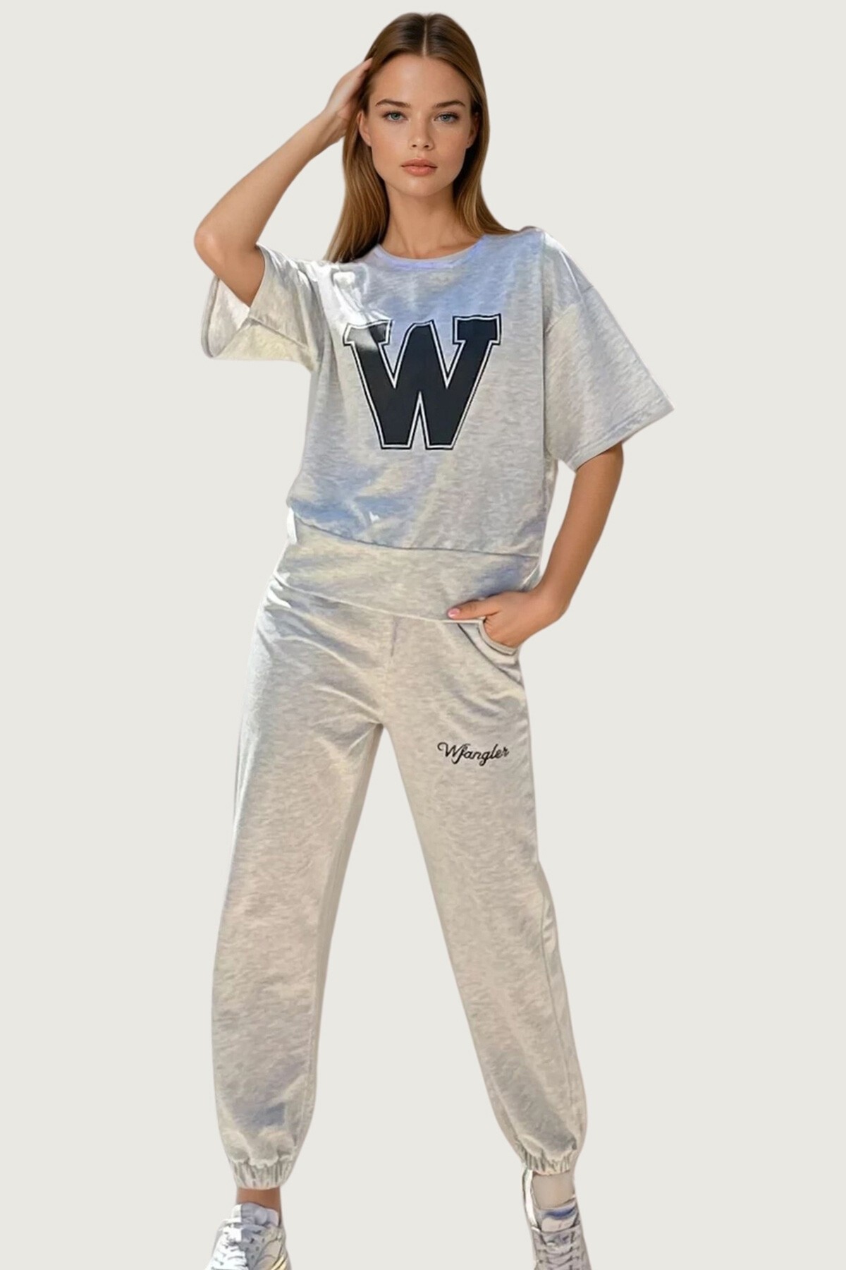 Karmelanj Baskılı T Shirt Ve Yüksek Bel Jogging Takım