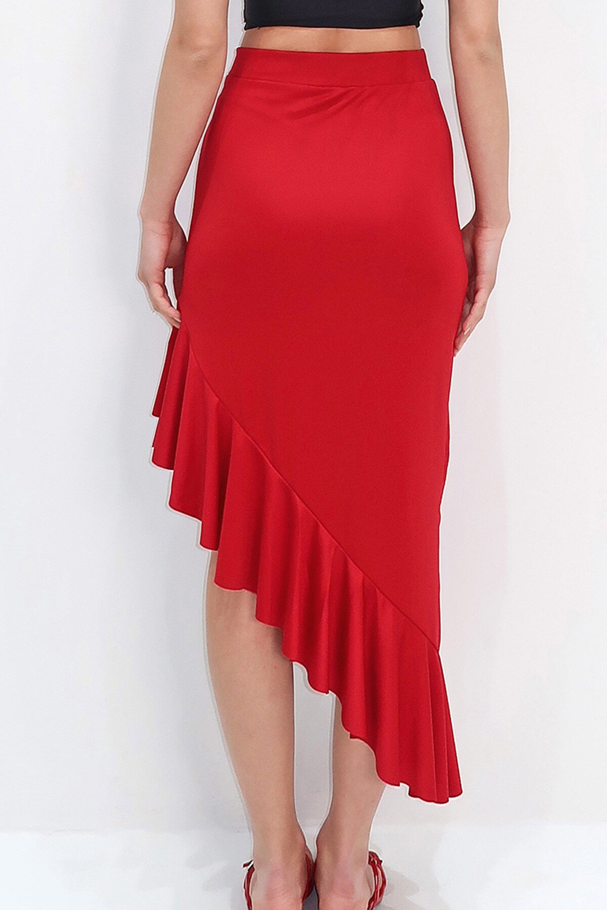 Kırmızı Asimetrik Kesim Eteği Fırfırlı Scuba Kumaş Etek