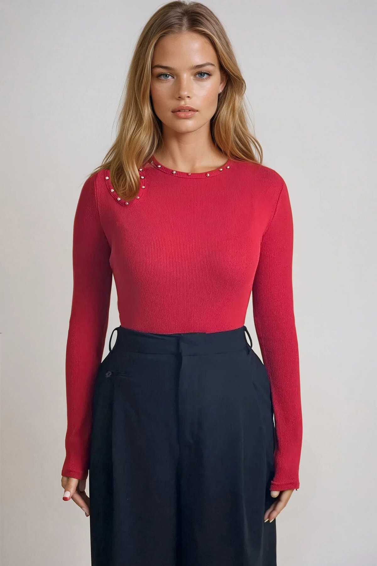 Kırmızı Bisiklet Yaka Out Cut Kesimli İnci Çakmalı Fitilli Örme Bluz