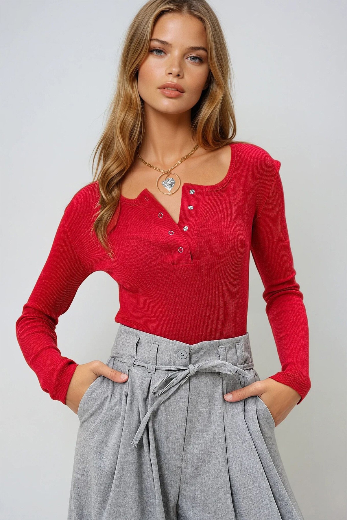 Kırmızı Çıtçıtlı Zımparalı Kaşkorse Bluz