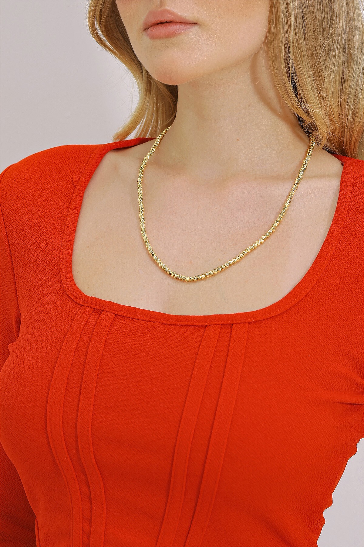 Kırmızı Kare Yaka Önü Dikişli Crop Bluz