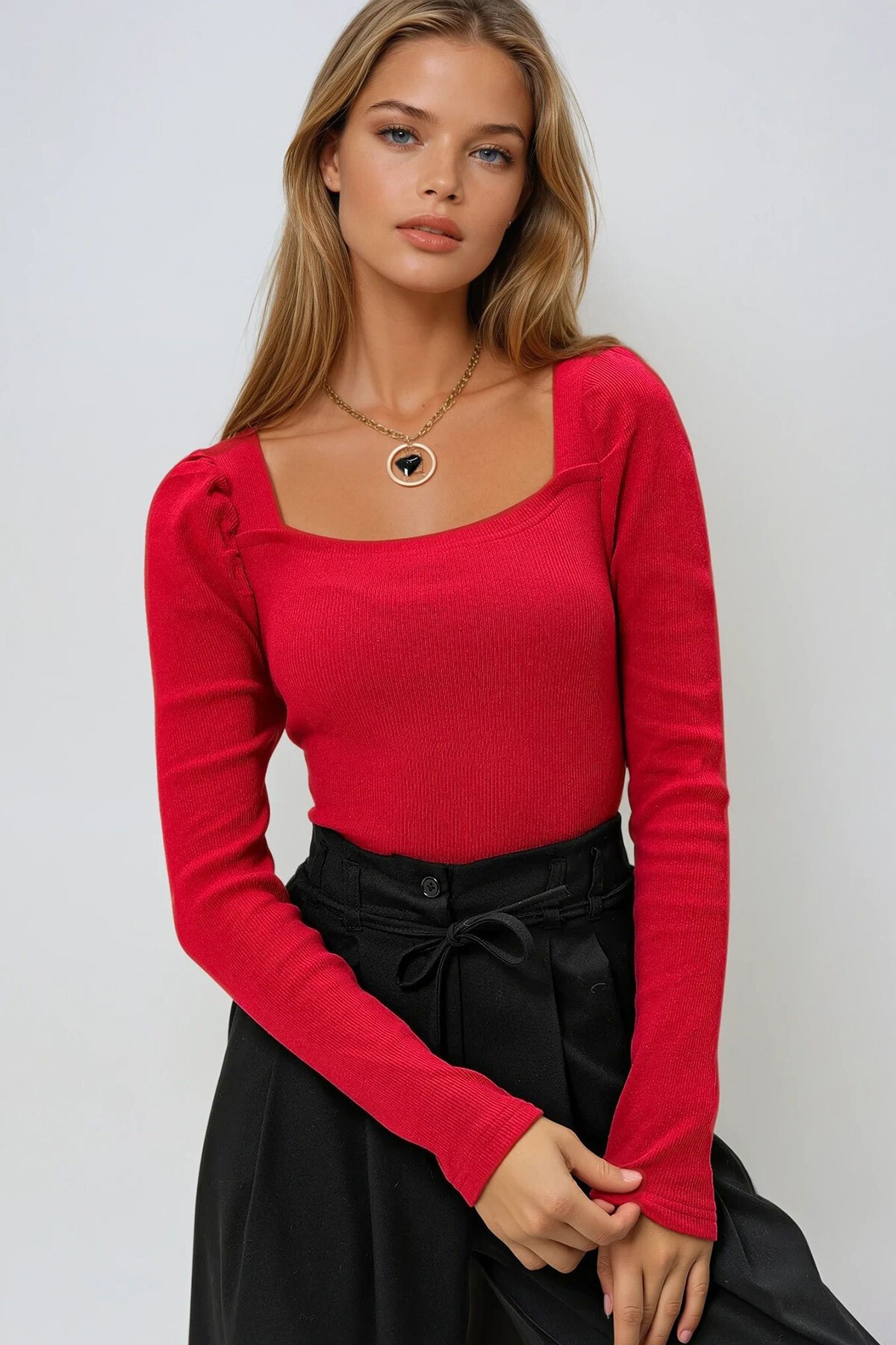 Kırmızı Kare Yaka Prenses Kol Kaşkorse Bluz