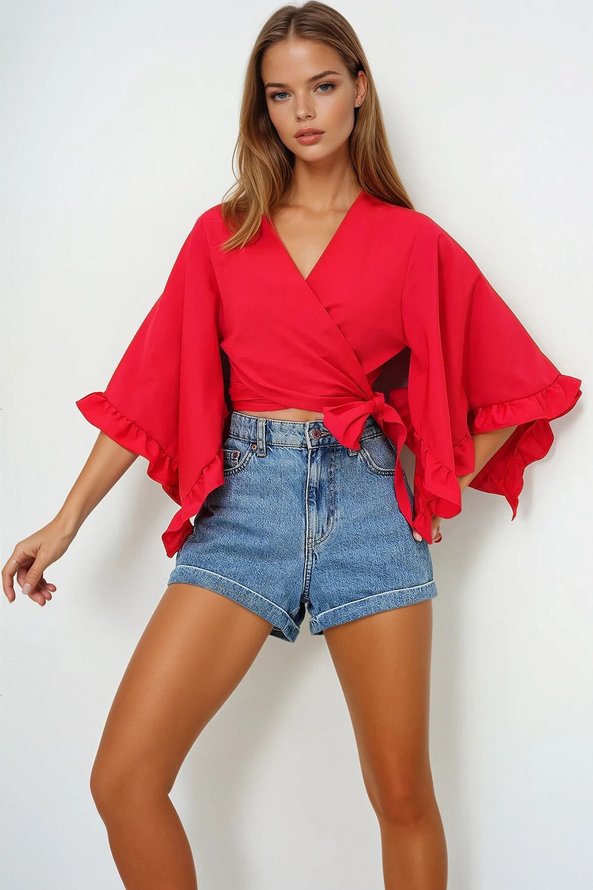 Kırmızı Kolları Fırfırlı Poplin  Crop Dokuma Bluz