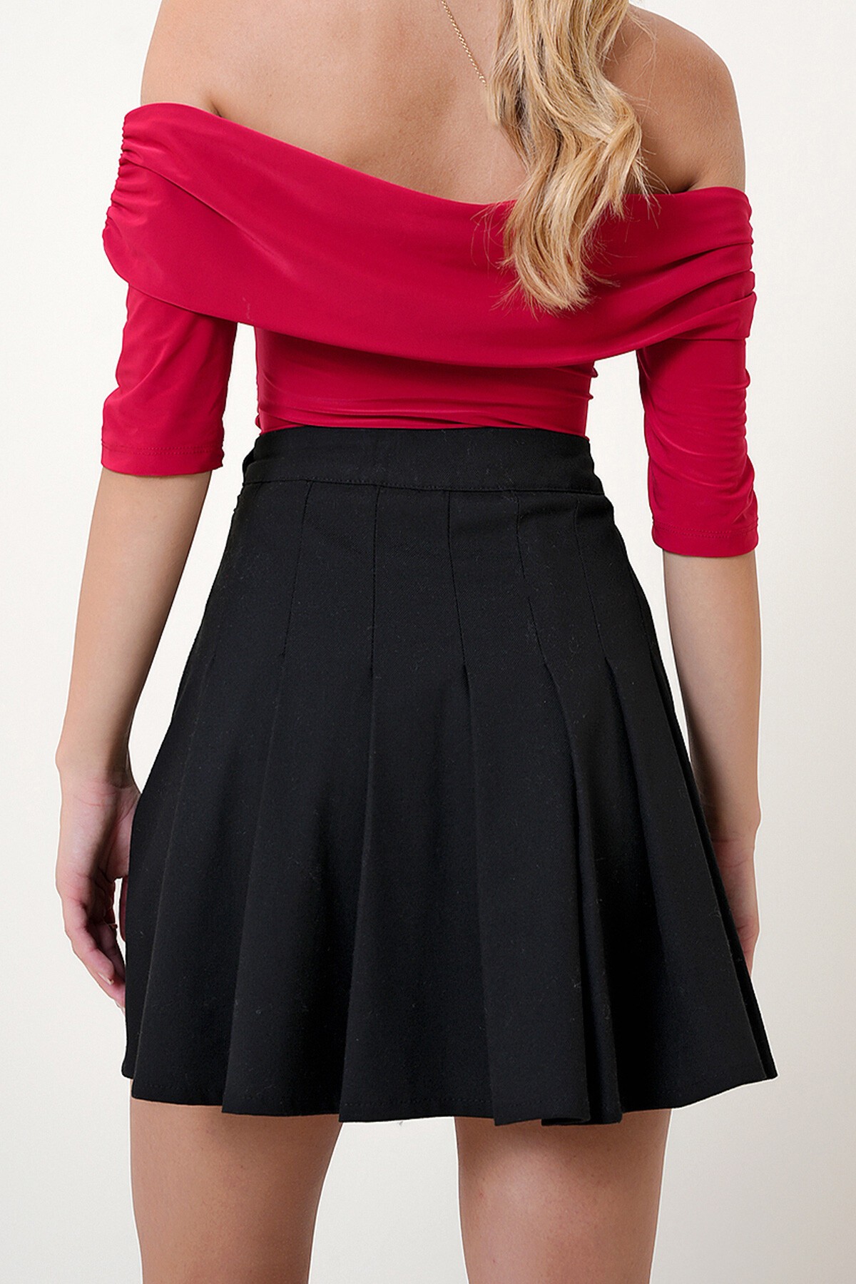 Kırmızı Madonna Yaka Önü Çapraz Büzgülü Kısa Kol Sandy Bluz