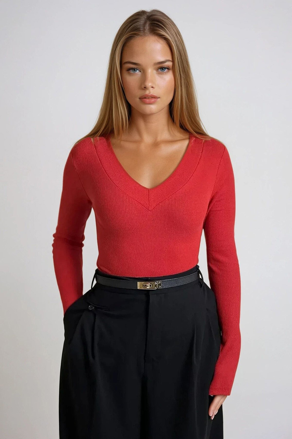 Kırmızı Önü Ve Arkası V Yaka Fitilli Örme Bluz