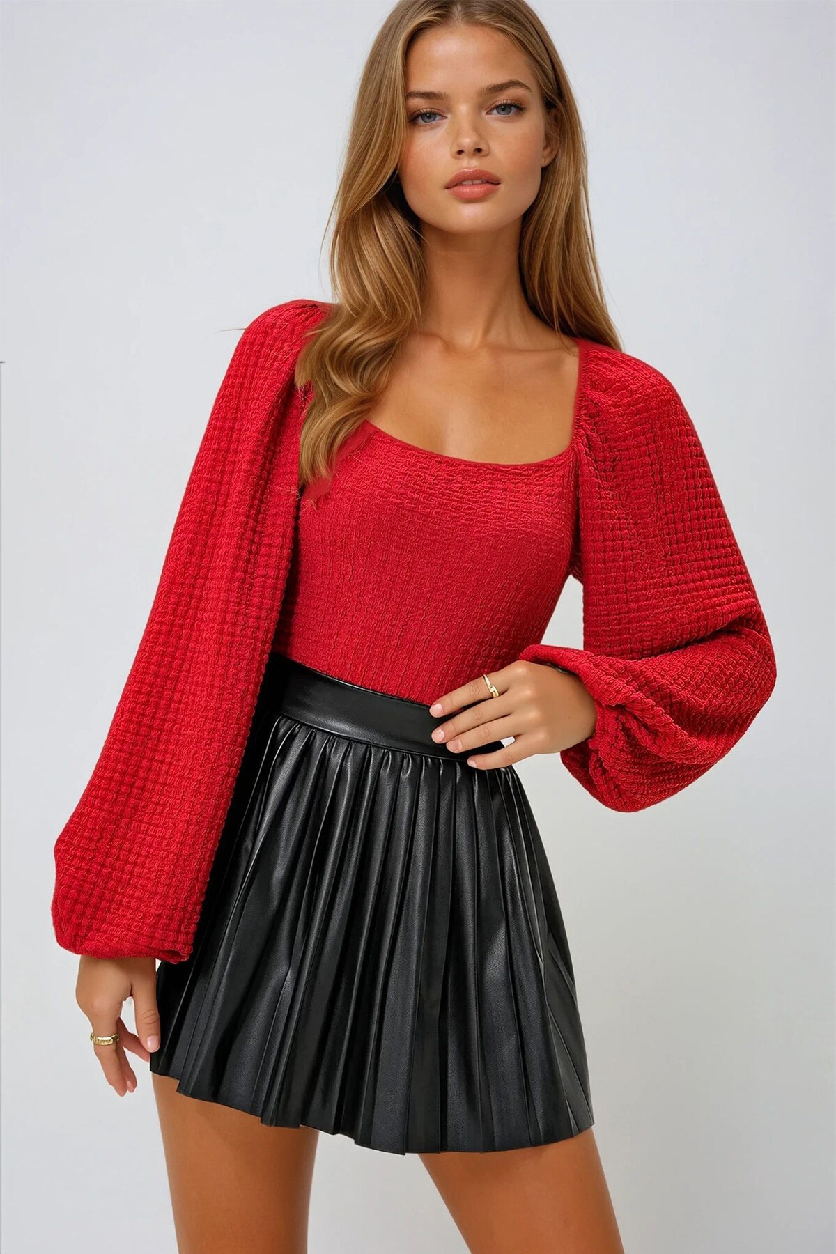 Kırmızı Öpücük Yaka Prenses Kol Bürümcük Bluz