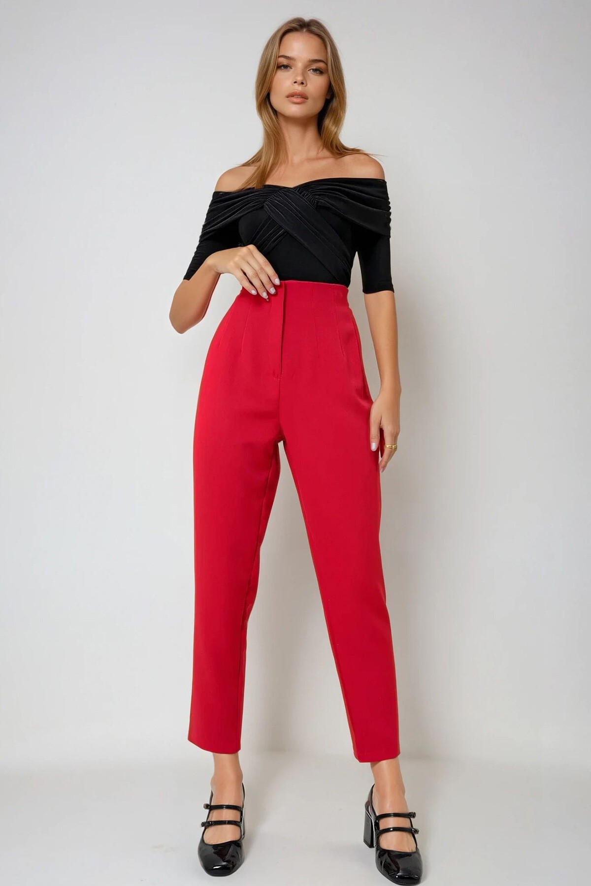 Kırmızı Yüksek Bel Pens Detaylı Bilek Boy Havuç Kesim Mevsimlik Dokuma Pantolon
