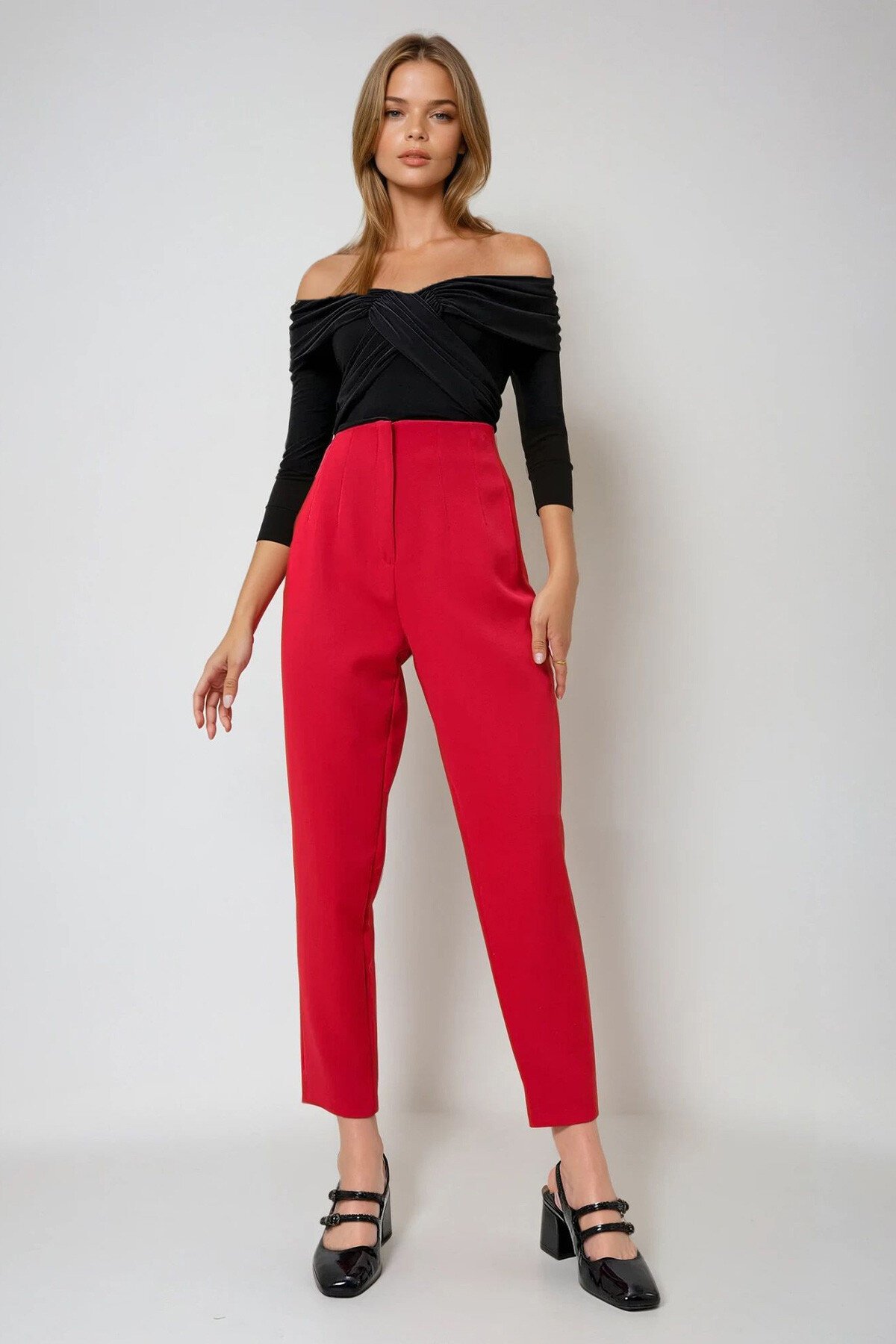 Kırmızı Yüksek Bel Pens Detaylı Bilek Boy Havuç Kesim Mevsimlik Dokuma Pantolon