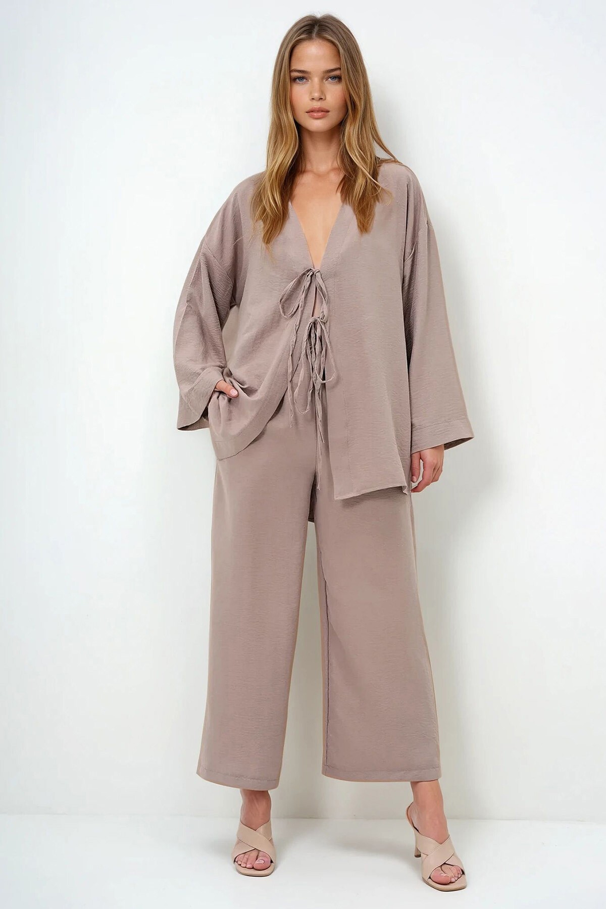 Koyu Bej Önü Bağcıklı Kimono Ceket Ve Palazzo Pantolon Takım