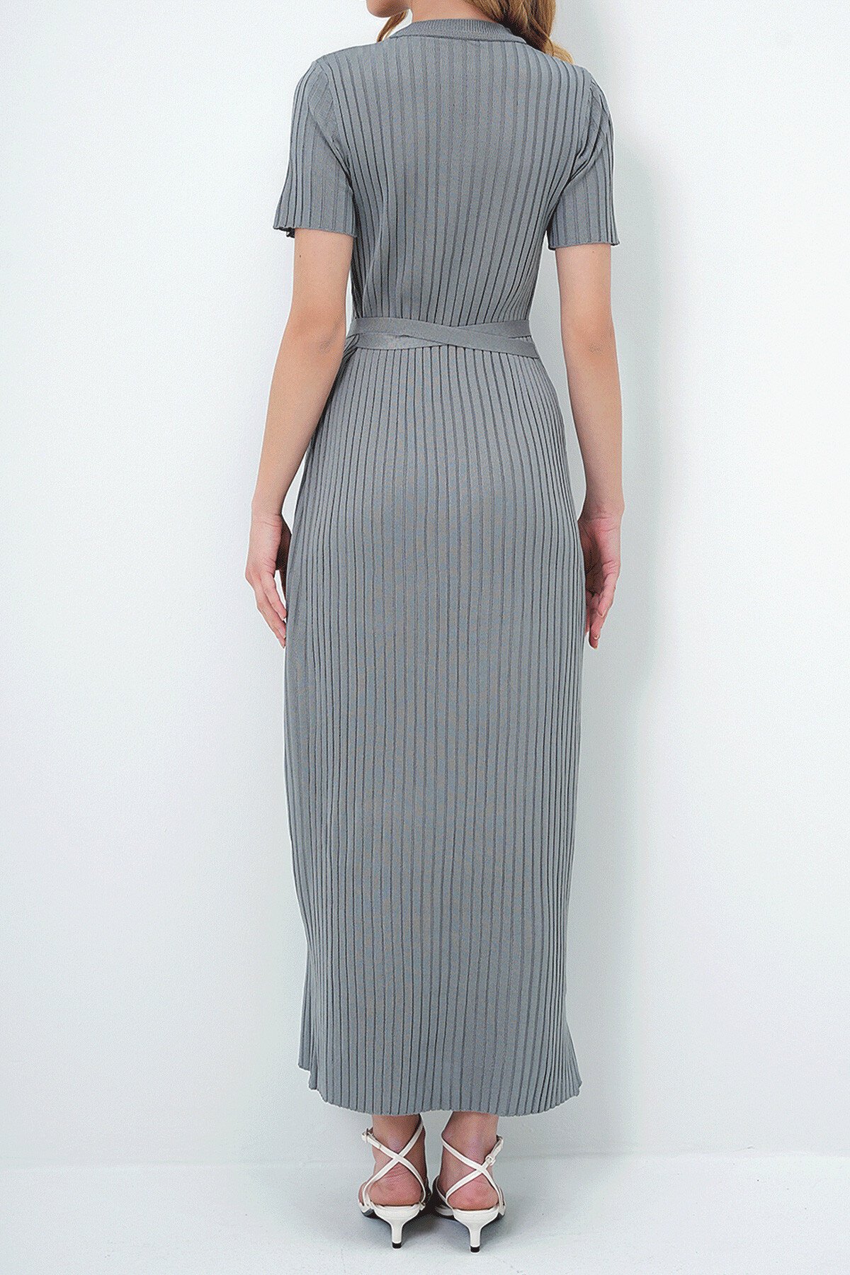 Koyu Gri Bisiklet Yaka Yarım Kol Şeritli Triko Mevsimlik Elbise