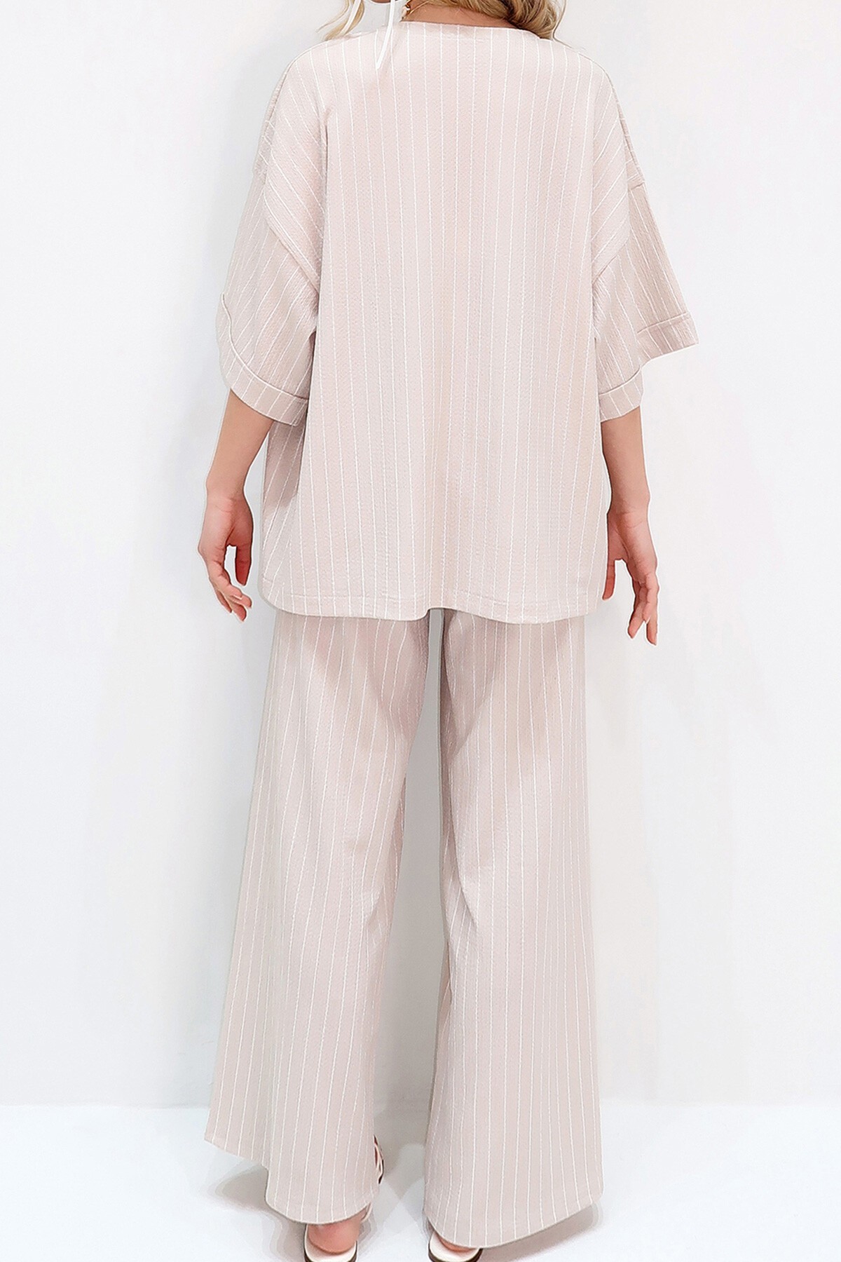 Krem Çizgili Duble Kol Bürümcük Kumaş Yazlık Kimono Ve Pantolon Takım