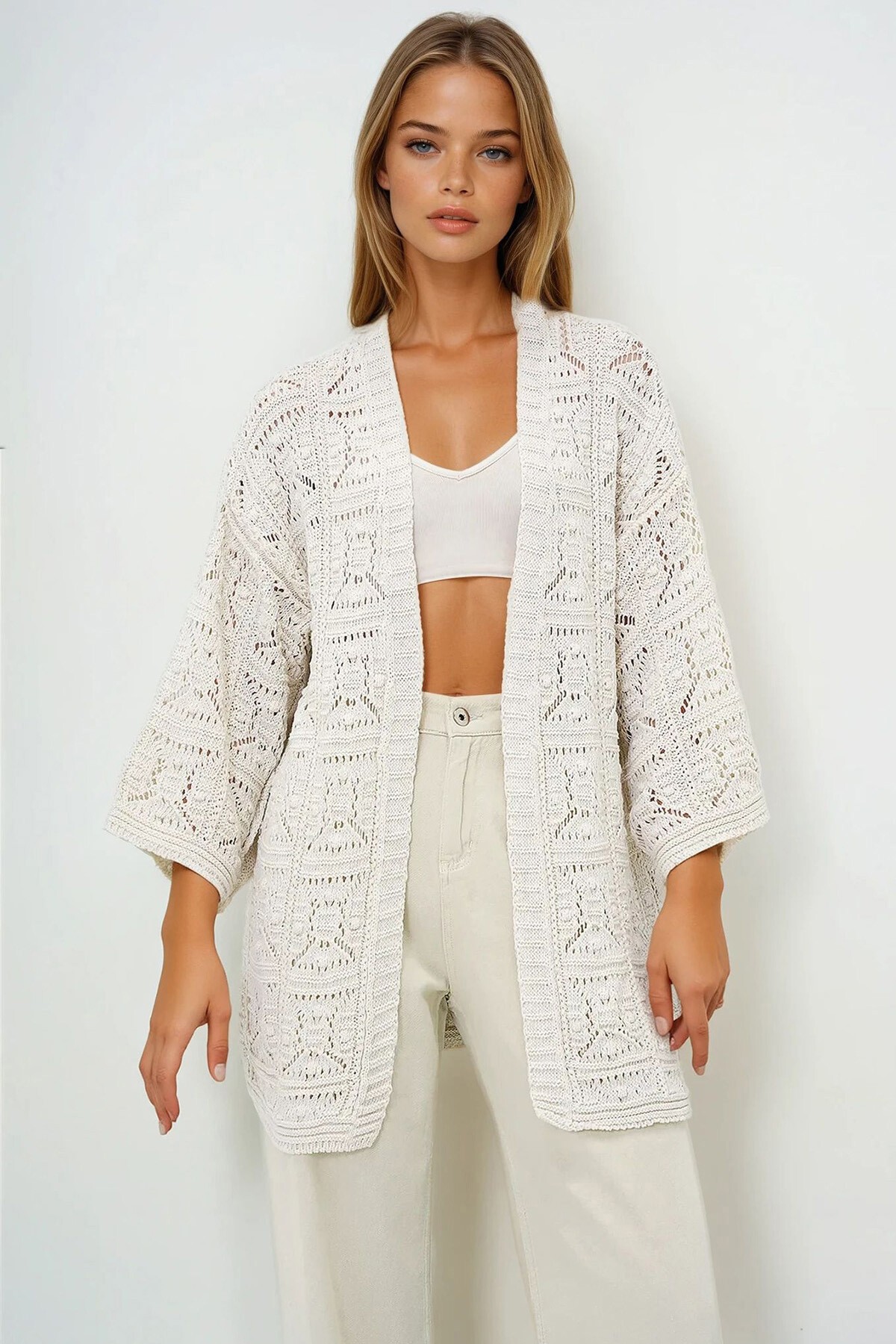 Krem Delik Ajurlu Motifli Hırka