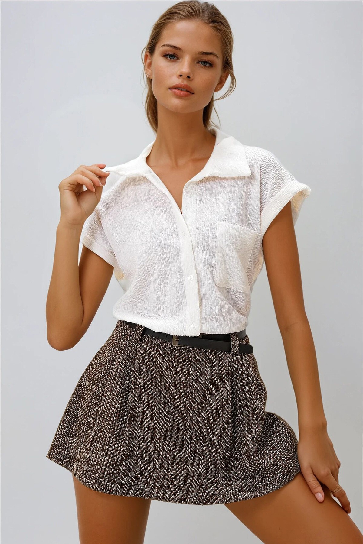 Krem Manşetli Duble Kısa Kollu Dokulu Gömlek