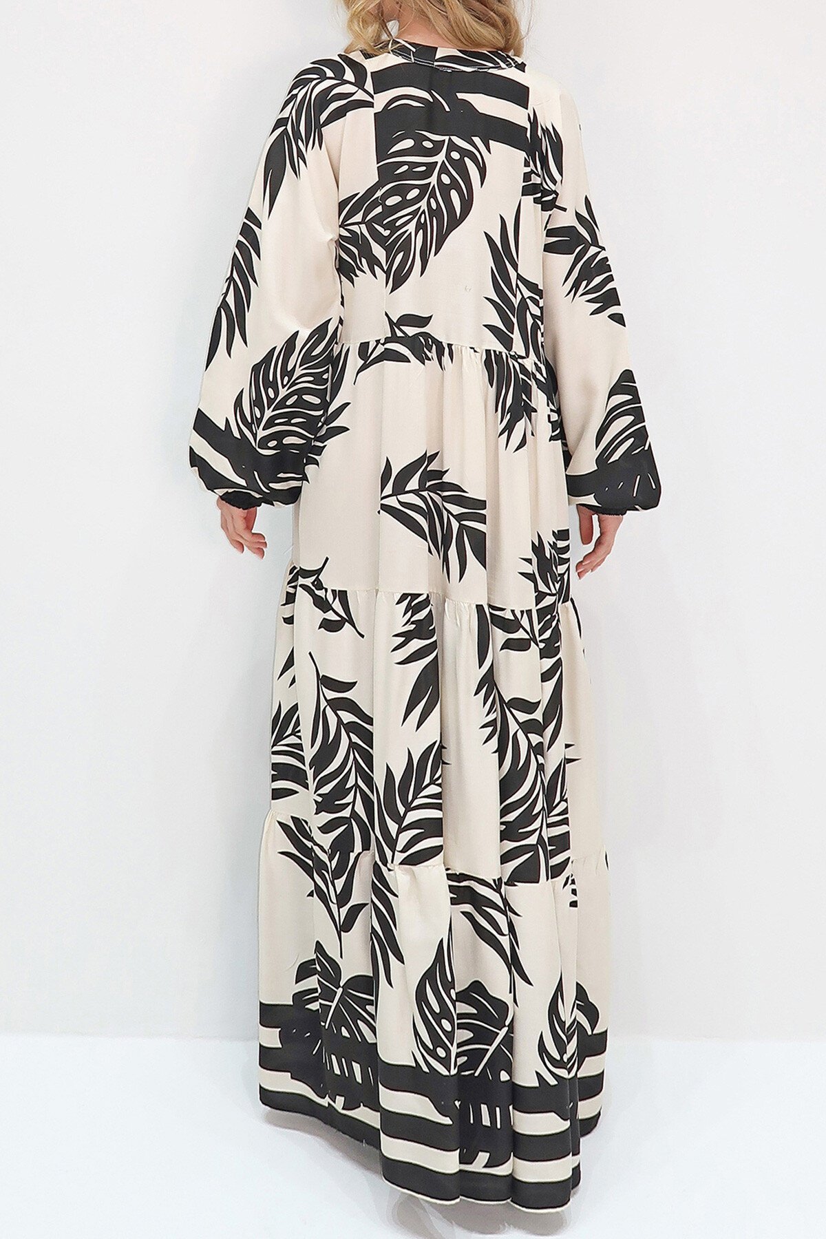 Krem Siyah Hakim Yaka Şal Desenli Maxi Boy Elbise