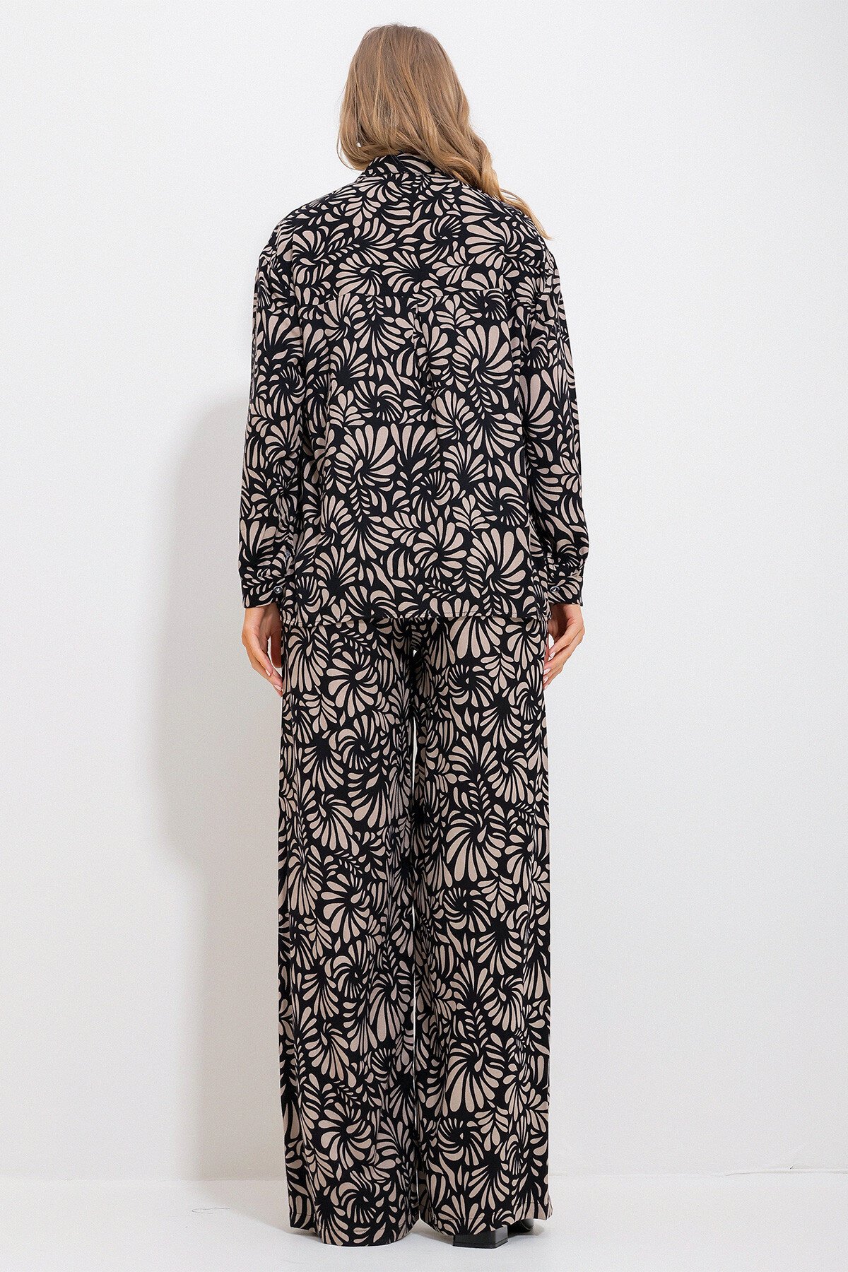 Kum Beji Desenli Gömlek Ve Pantolonlu Alt Üst Dokuma Takım