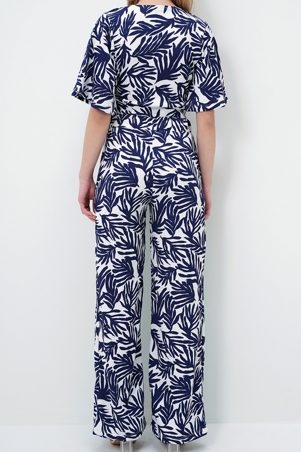 Lacivert Beyaz Kruvaze Yaka Bağlama Detaylı Bürümcük Crop Bluz Ve Pantolon Takım