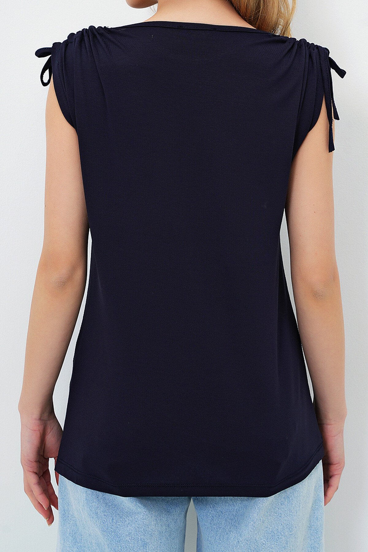 Lacivert Bisiklet Yaka Sıfır Kol Omuzları Büzgülü T Shırt