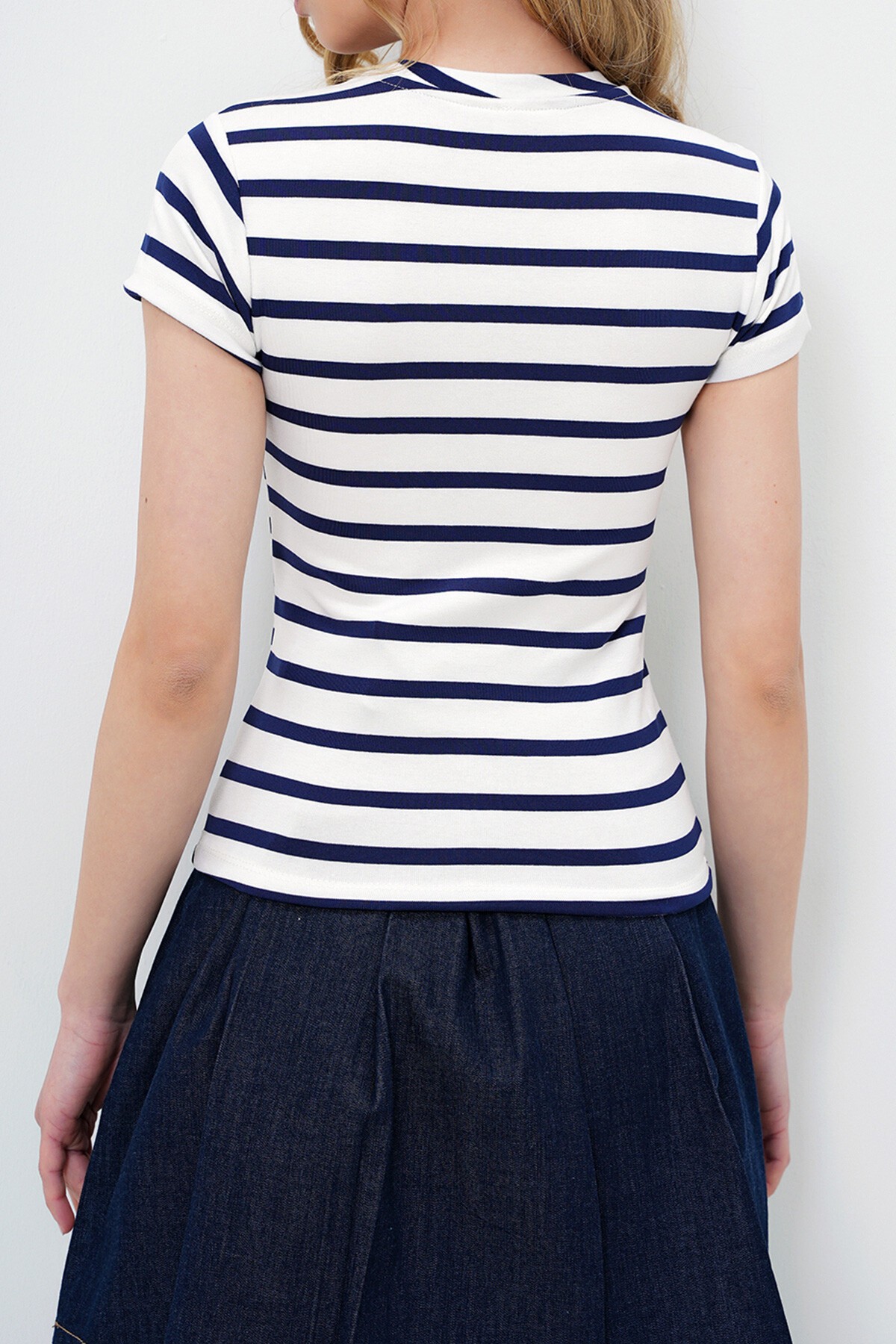 Lacivert Bisiklet Yaka Yarım Kol Çizgili Crop Bluz