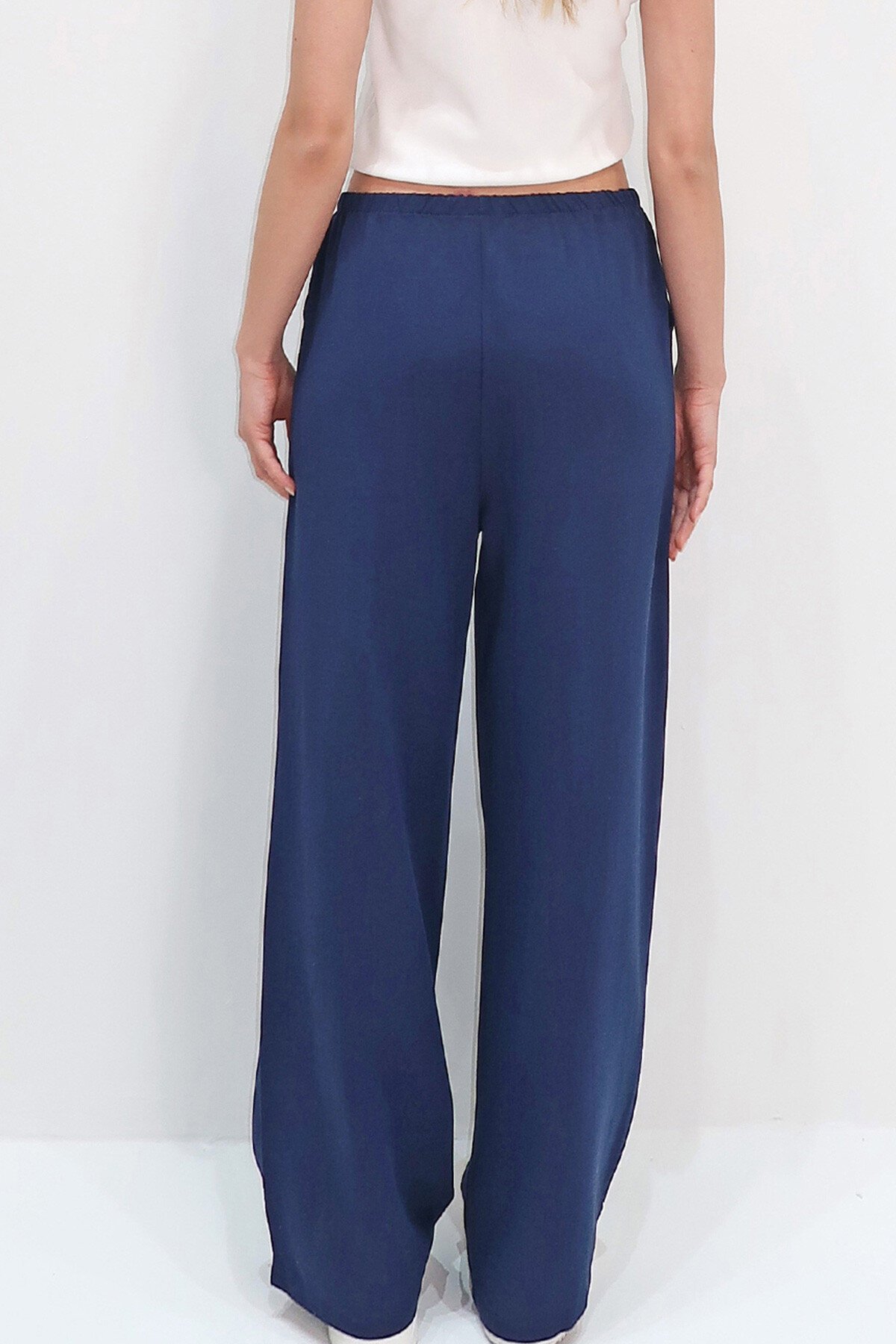 Lacivert Çift Cepli Beli Lastikli Keten Geniş Paça Pantolon