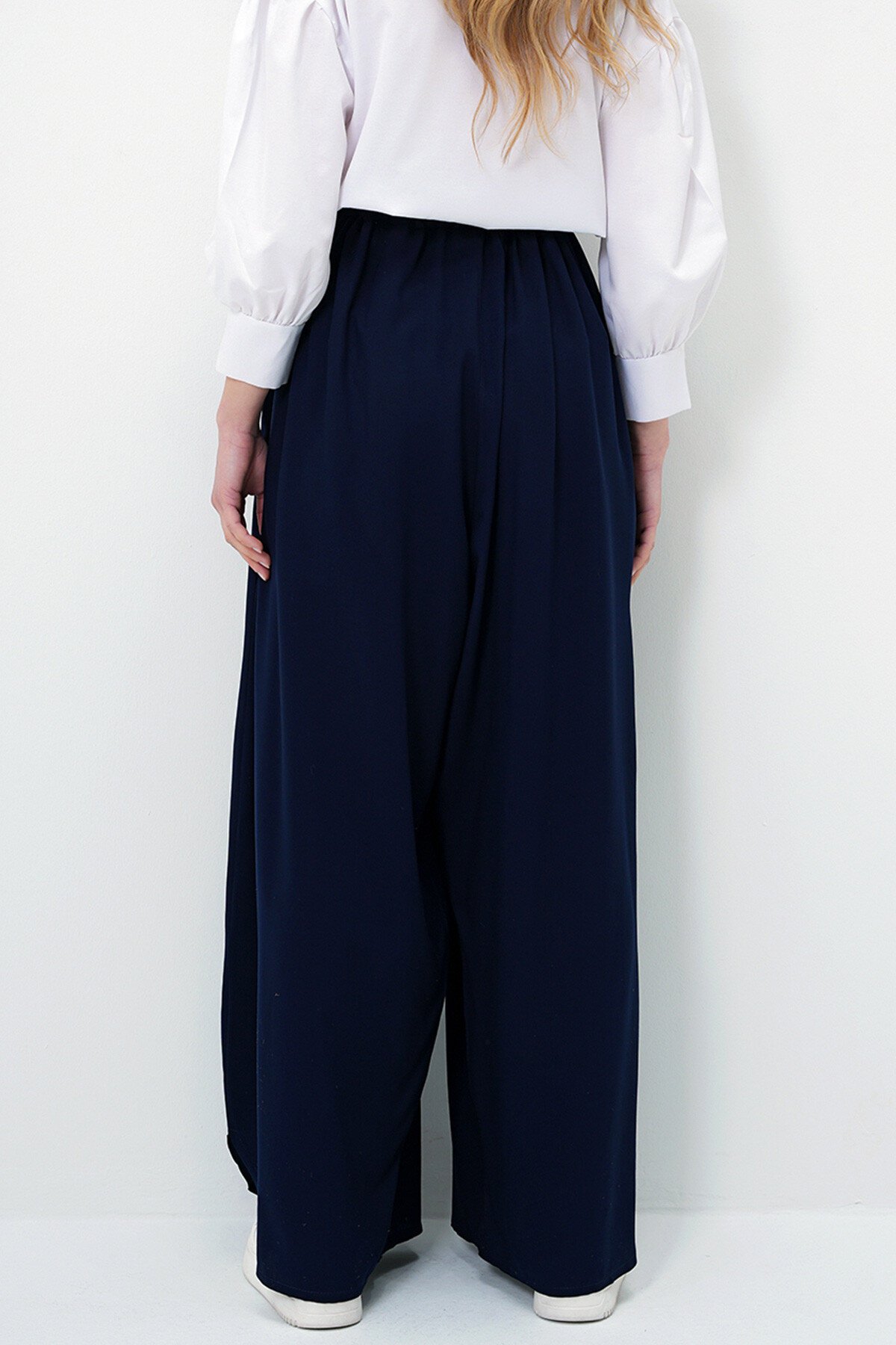 Lacivert Çift Cepli Dökümlü Bol Kesim Dokuma Pantolon