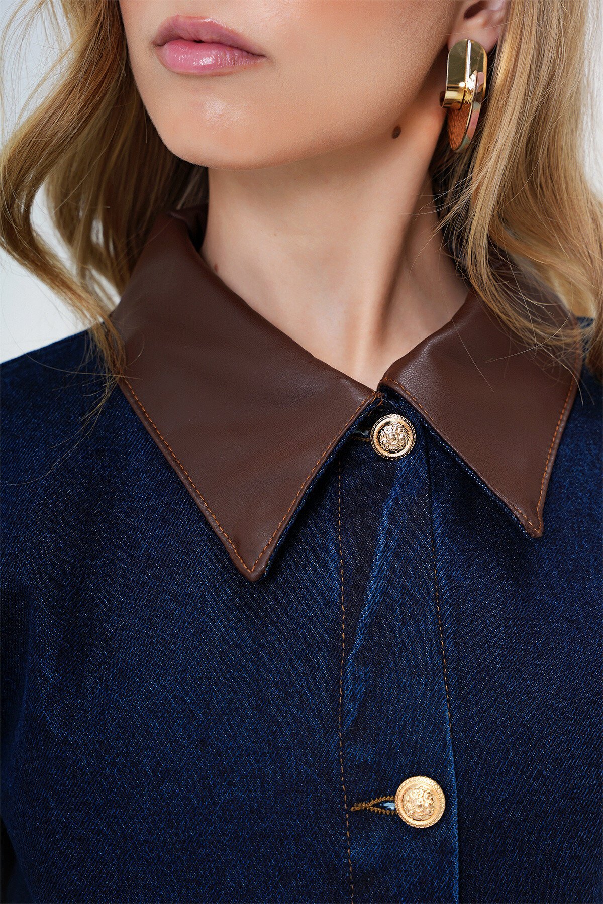 Lacivert Deri Detaylı Crop Jean Ceket