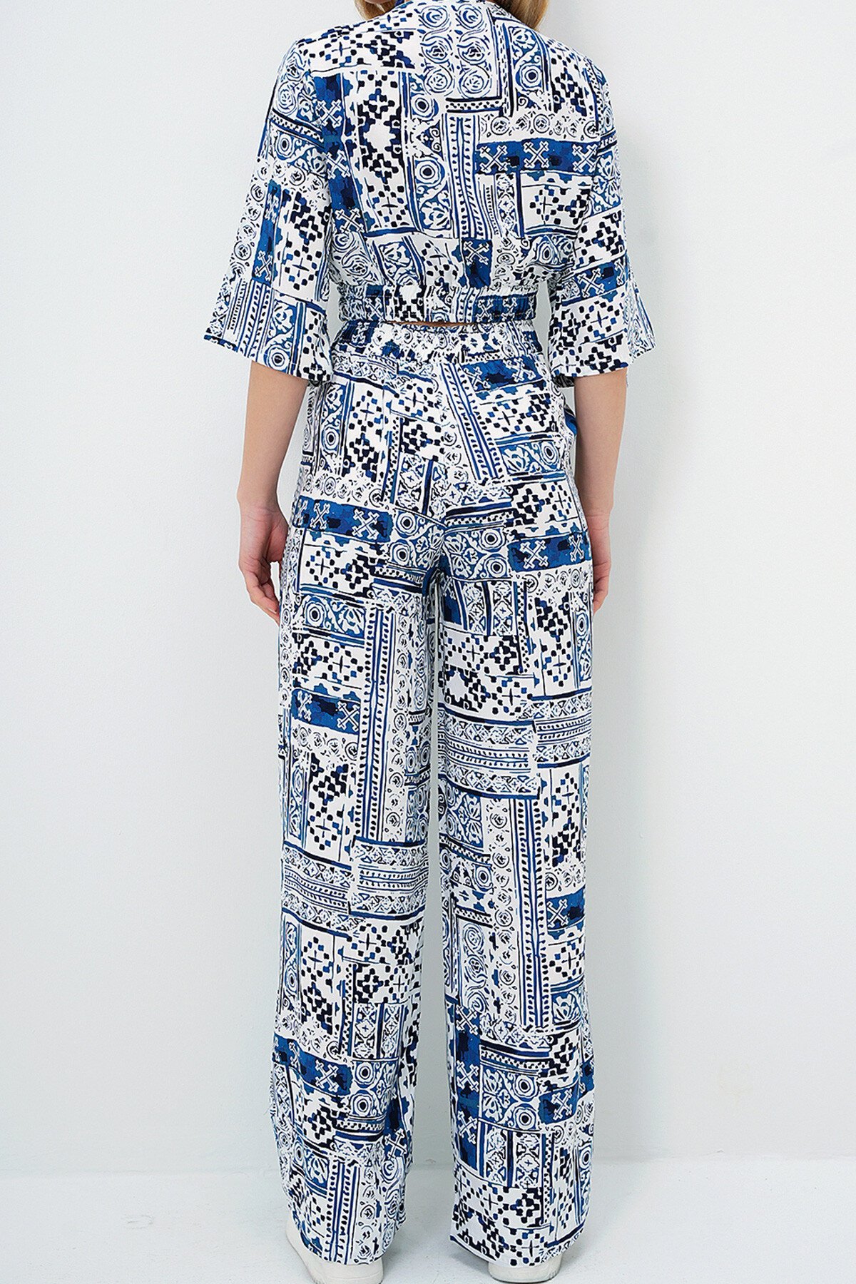 Lacivert Etnik Desenli Kruvaze Yaka Dokuma Crop Bluz Ve Çift Cepli Pantolon Takım