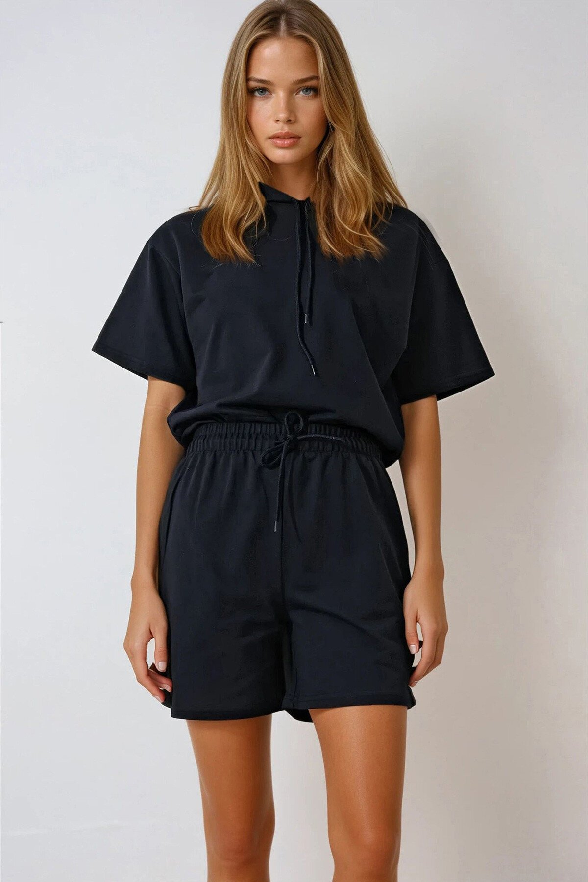 Lacivert Kapüşonlu Üst Ve Şortlu Alt Üst Takım