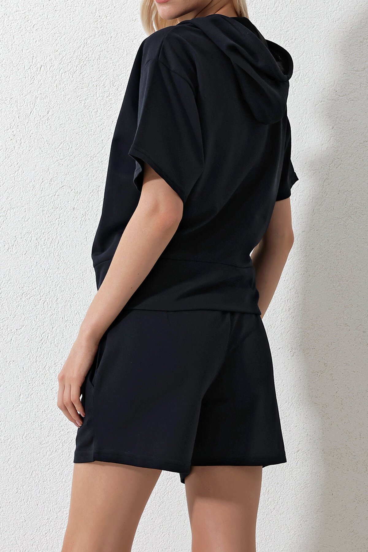 Lacivert Kapüşonlu Üst Ve Şortlu Alt Üst Takım