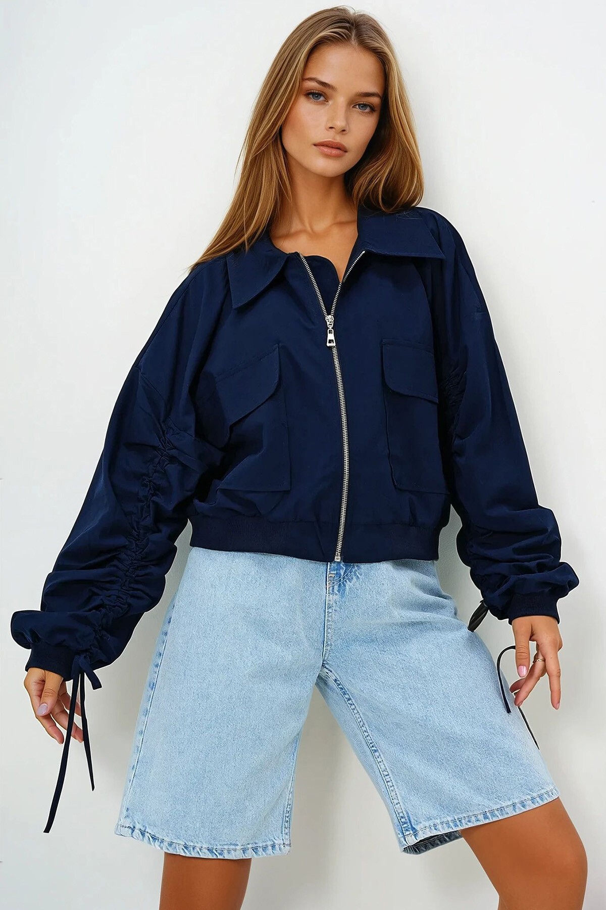 Lacivert Kolları Büzgü Detaylı İçi Astarlı Çift Cepli Mevsimlik Ceket