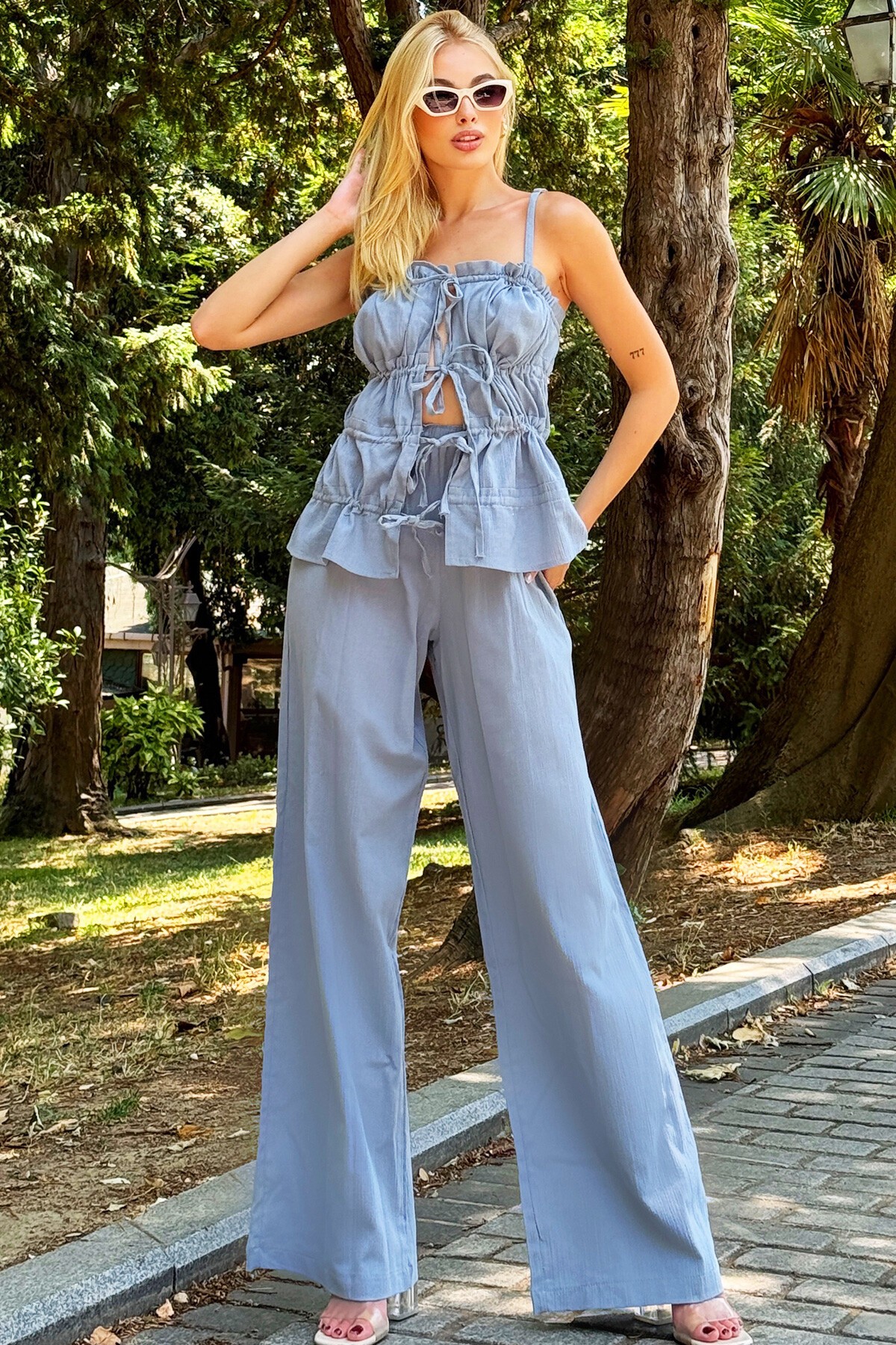 Mavi Askılı Bağcık Detaylı Bluz Ve Pantolon Takım