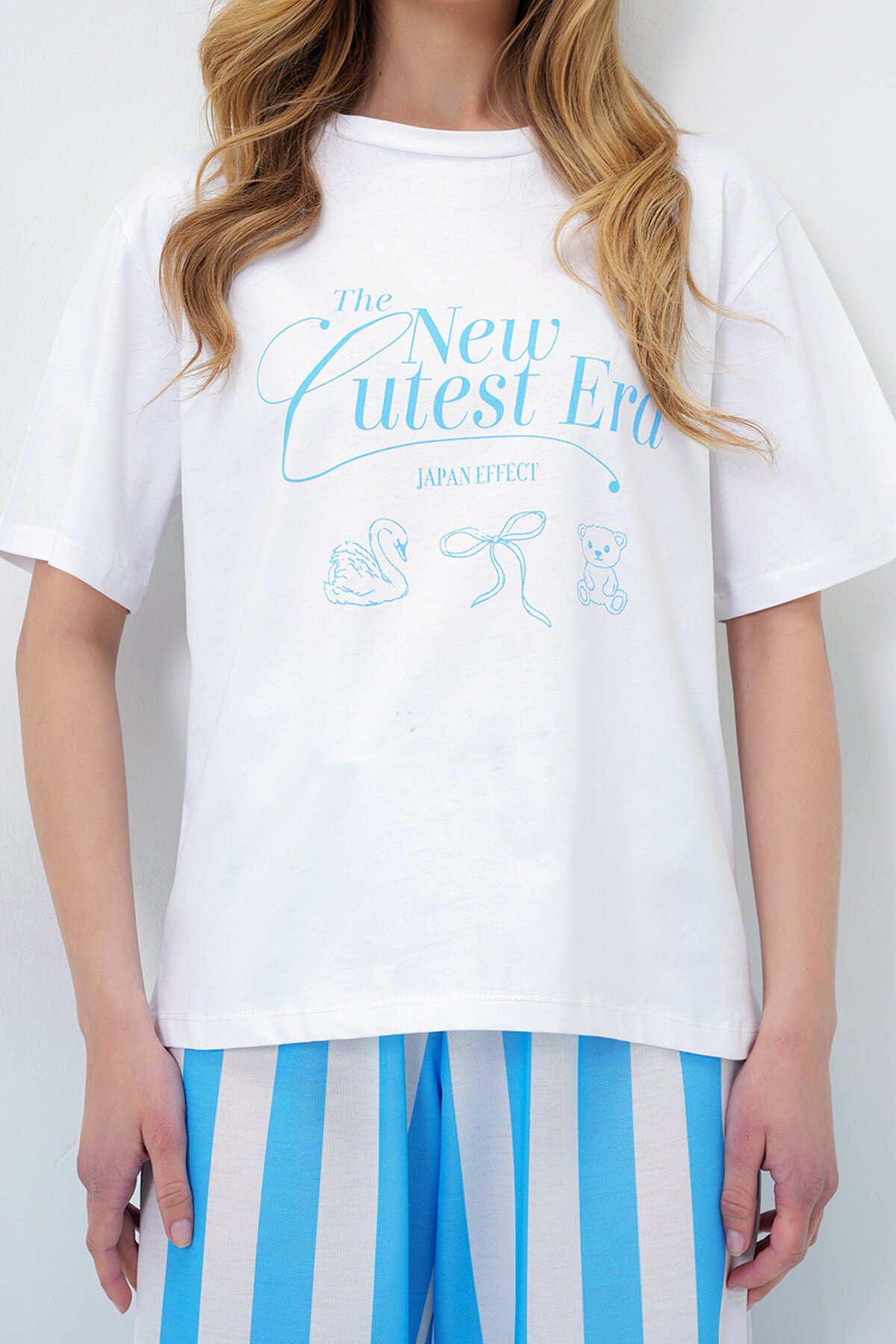 Mavi Beyaz Yazı Baskılı Basic T Shirt Ve Çizgili Pantolonlu Örme Pijama Takımı