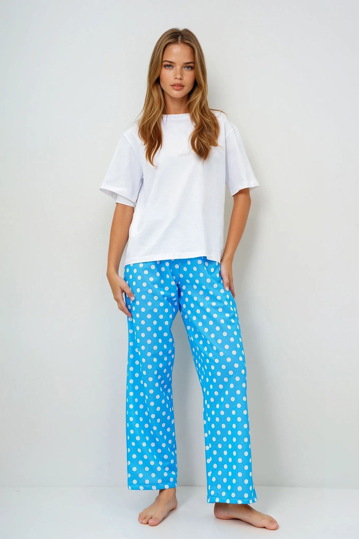 Mavi Bisiklet Yaka Basic T Shırt Ve Puantiye Desenli Pantolonlu Pijama Takımı