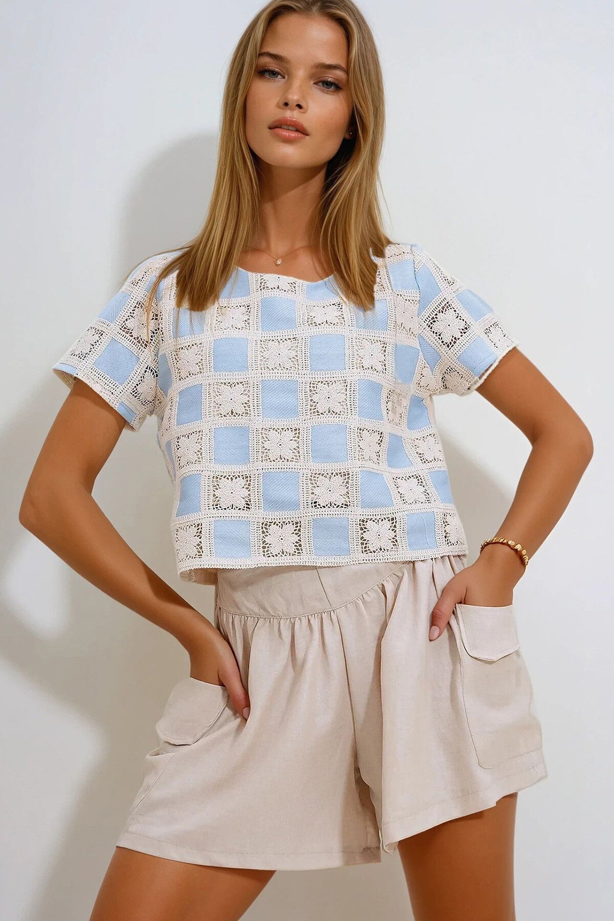 Mavi Bisiklet Yaka Kroşata Motifli Güpür Bluz