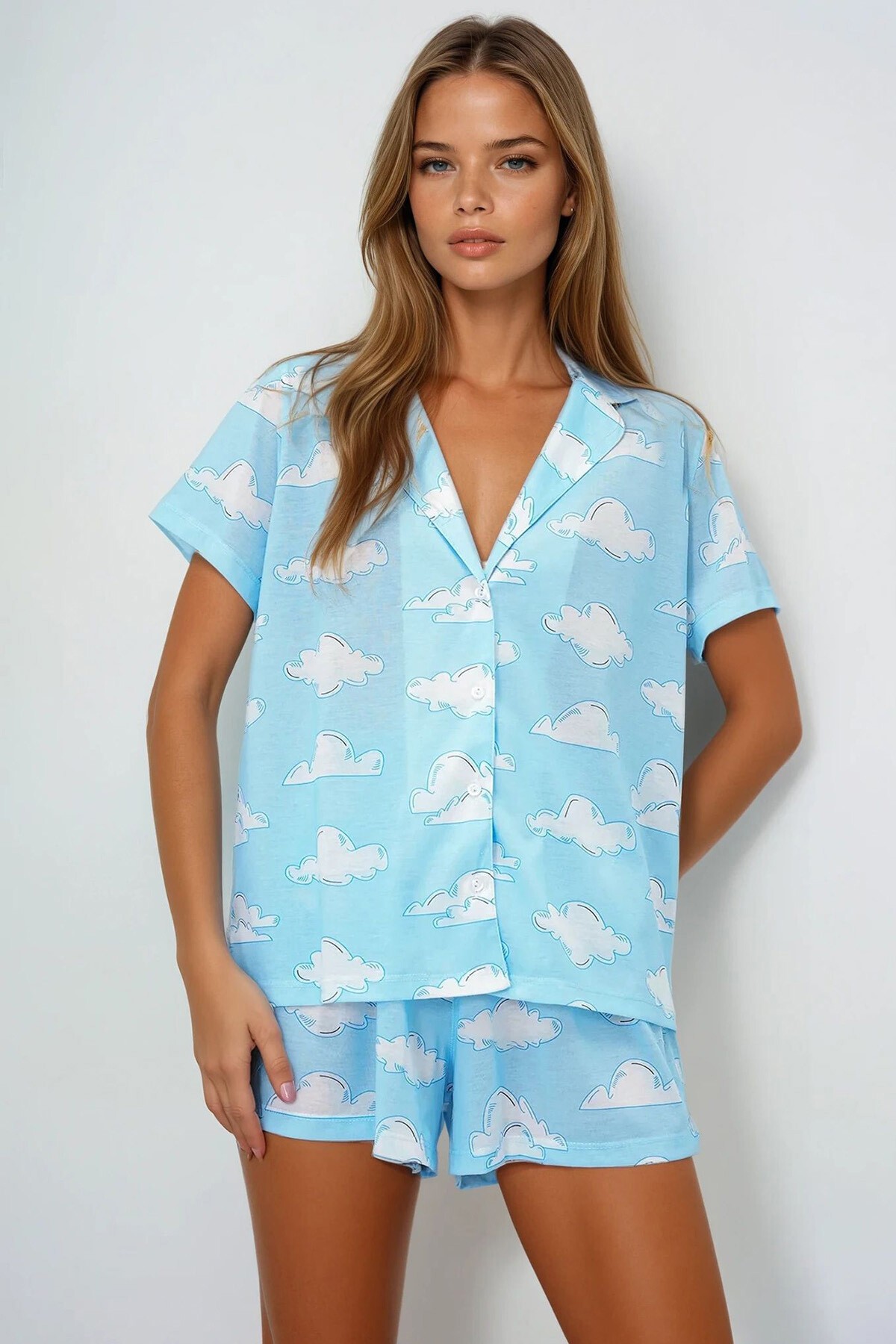 Mavi Bulut Desenli Örme Pamuklu Gömlek Ve Şort Pijama Takımı