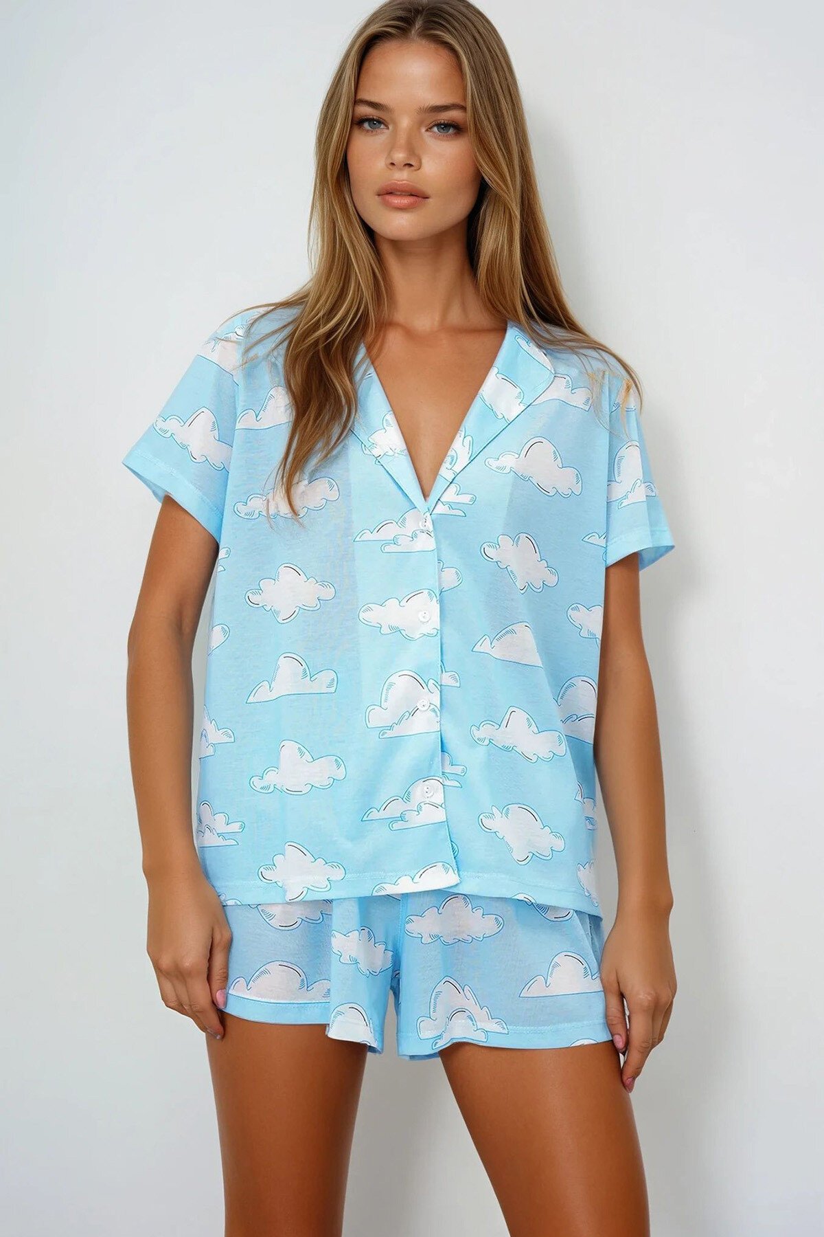 Mavi Bulut Desenli Örme Pamuklu Gömlek Ve Şort Pijama Takımı