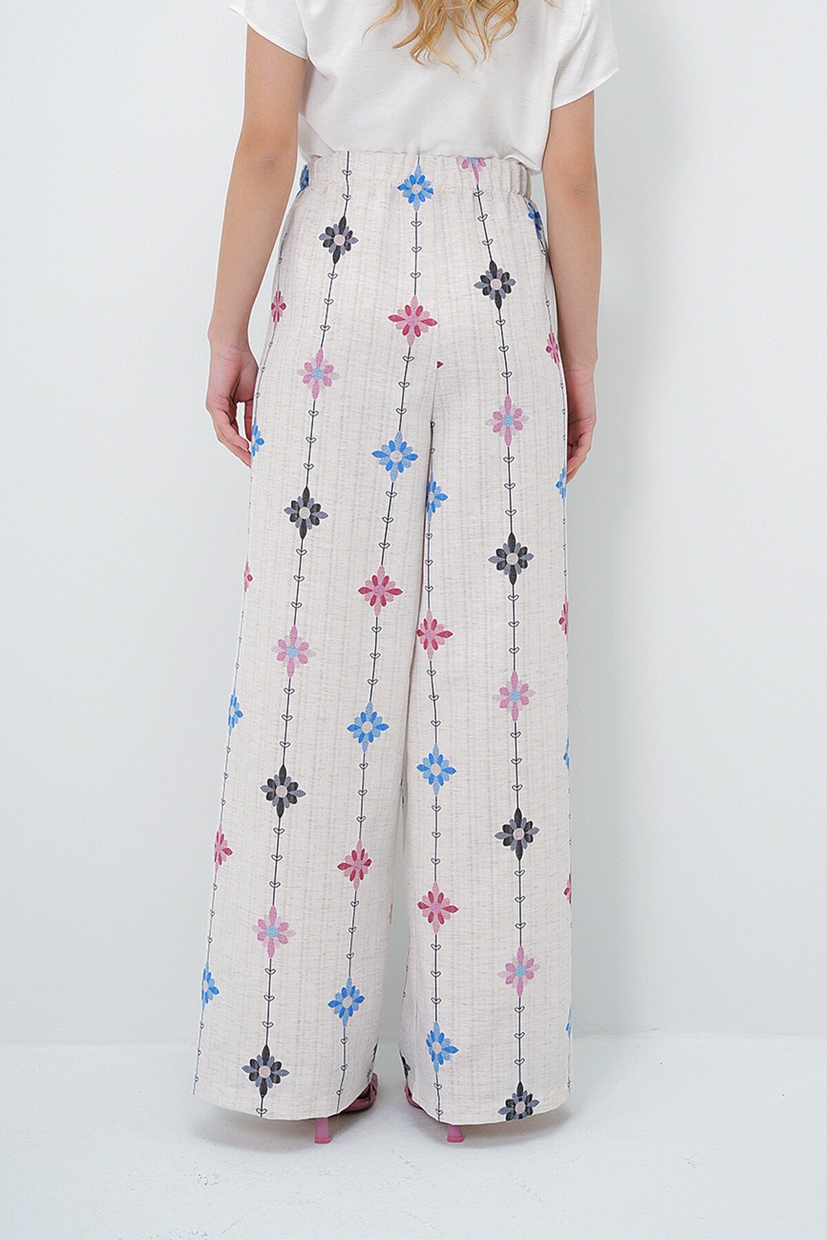 Mavi Çiçek Desenli Beli Lastikli Keten Pantolon